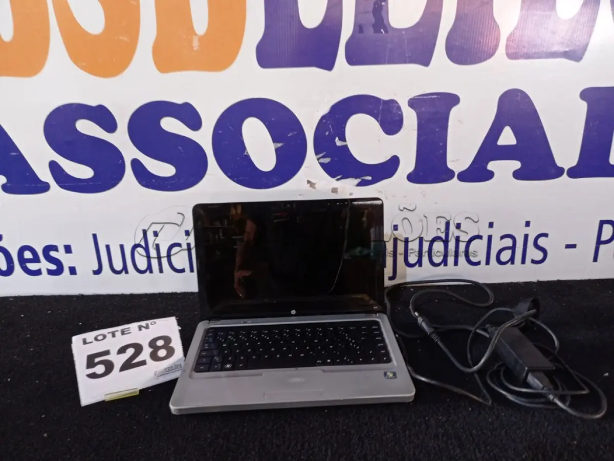 LOTE 528 - 01 - NOTEBOOK HP (NO ESTADO, NÃO SABEMOS SE FUNCIONA. LEILÃO NÃO TEM GARANTIA E NEM DEVOLUÇÃO, SUJEITO A POSSÍVEIS AVARIAS VISÍVEIS/OCULTAS E/OU AUSÊNCIA DE COMPONENTES)