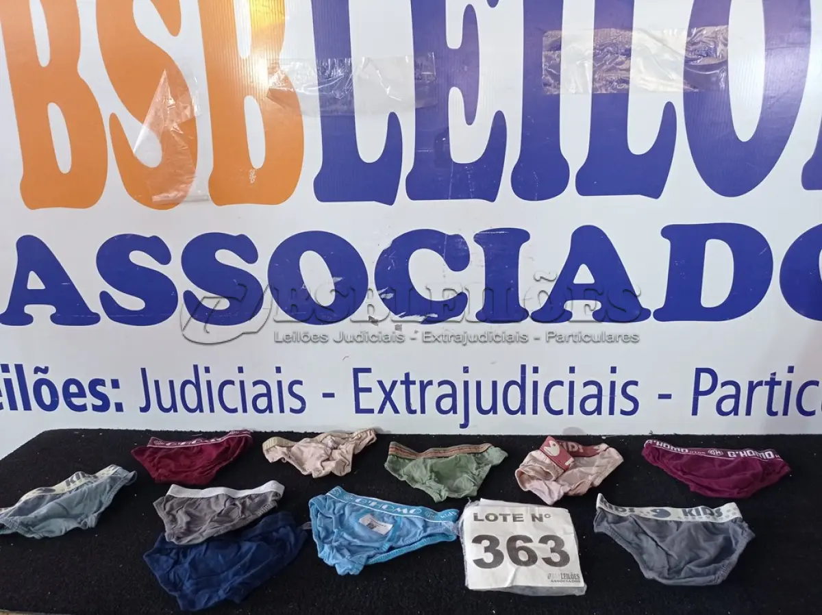 LOTE 363 - 10 – CUECAS INFANTIL DIVERSAS (NO ESTADO, NÃO SABEMOS SE FUNCIONA. LEILÃO NÃO TEM GARANTIA E NEM DEVOLUÇÃO, SUJEITO A POSSÍVEIS AVARIAS VISÍVEIS/OCULTAS E/OU AUSÊNCIA DE COMPONENTES)