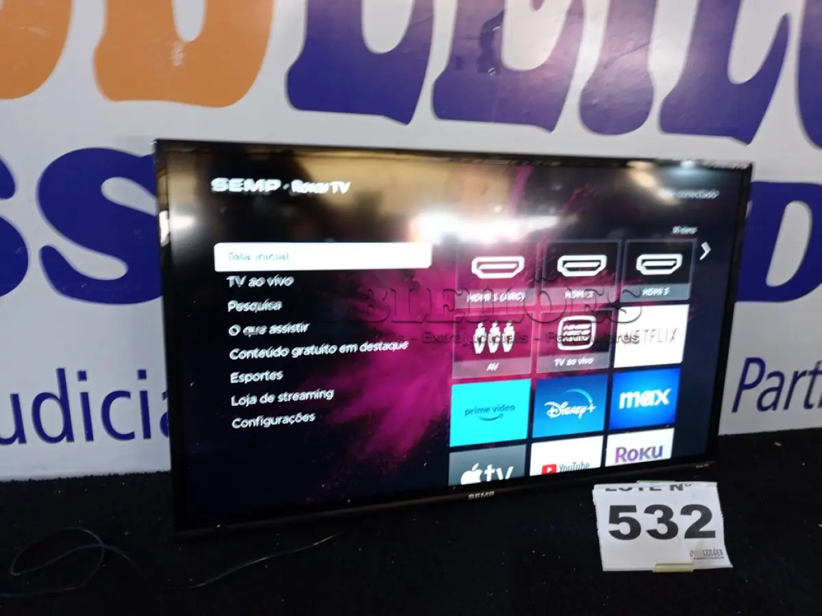 LOTE 532 - 01 - SMART TV LED 32 POLEGADAS HD SEMP (NO ESTADO, NÃO SABEMOS SE FUNCIONA. LEILÃO NÃO TEM GARANTIA E NEM DEVOLUÇÃO, SUJEITO A POSSÍVEIS AVARIAS VISÍVEIS/OCULTAS E/OU AUSÊNCIA DE COMPONENTES)