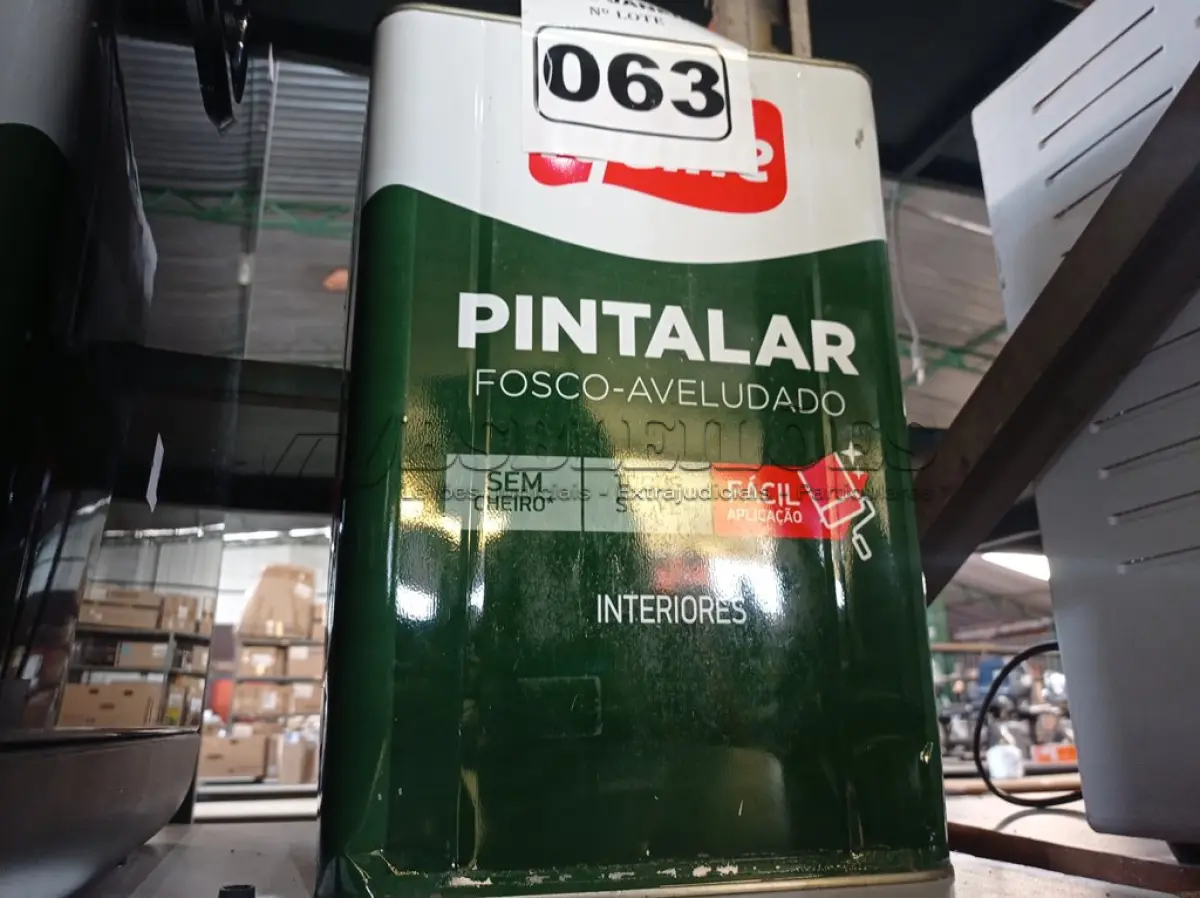 LOTE 063 - 01 LATA DE TINTA IQUINE PINTALAR FOSCO-AVELUDADO 18L NA COR VERDE PISCINA. (NO ESTADO) ATENÇÃO! FAZER A VISITAÇÃO ANTES DE ARREMATAR, NÃO SABEMOS SE FUNCIONA. LEILÃO NÃO TEM GARANTIA E NEM DEVOLUÇÃO, SUJEITO A POSSÍVEIS AVARIAS VISÍVEIS/OCULTAS E/OU AUSÊNCIA DE COMPONENTES.