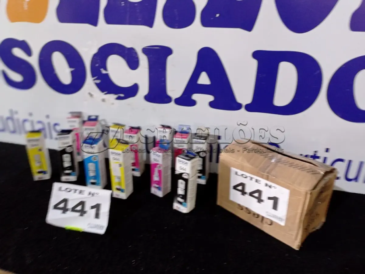 LOTE 441 - 13 - GARRAFAS DE TINTA EPSON (NO ESTADO, NÃO SABEMOS SE FUNCIONA. LEILÃO NÃO TEM GARANTIA E NEM DEVOLUÇÃO, SUJEITO A POSSÍVEIS AVARIAS VISÍVEIS/OCULTAS E/OU AUSÊNCIA DE COMPONENTES)