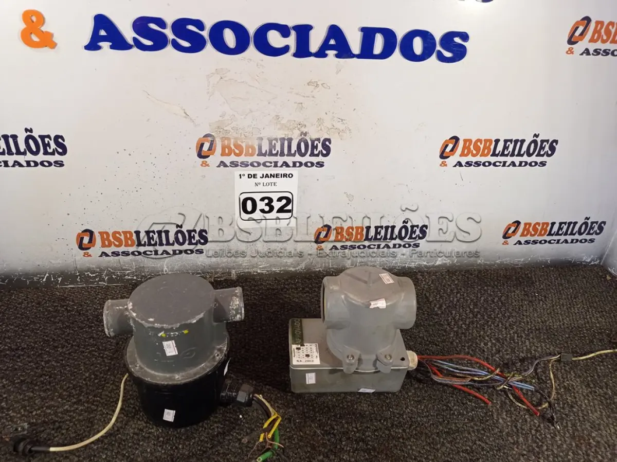 LOTE 032 - 02 AQUECEDORES PARA BANHEIRA DE HIDROMASSAGEM. (NO ESTADO) ATENÇÃO! FAZER A VISITAÇÃO ANTES DE ARREMATAR, NÃO SABEMOS SE FUNCIONA. LEILÃO NÃO TEM GARANTIA E NEM DEVOLUÇÃO, SUJEITO A POSSÍVEIS AVARIAS VISÍVEIS/OCULTAS E/OU AUSÊNCIA DE COMPONENTES.
