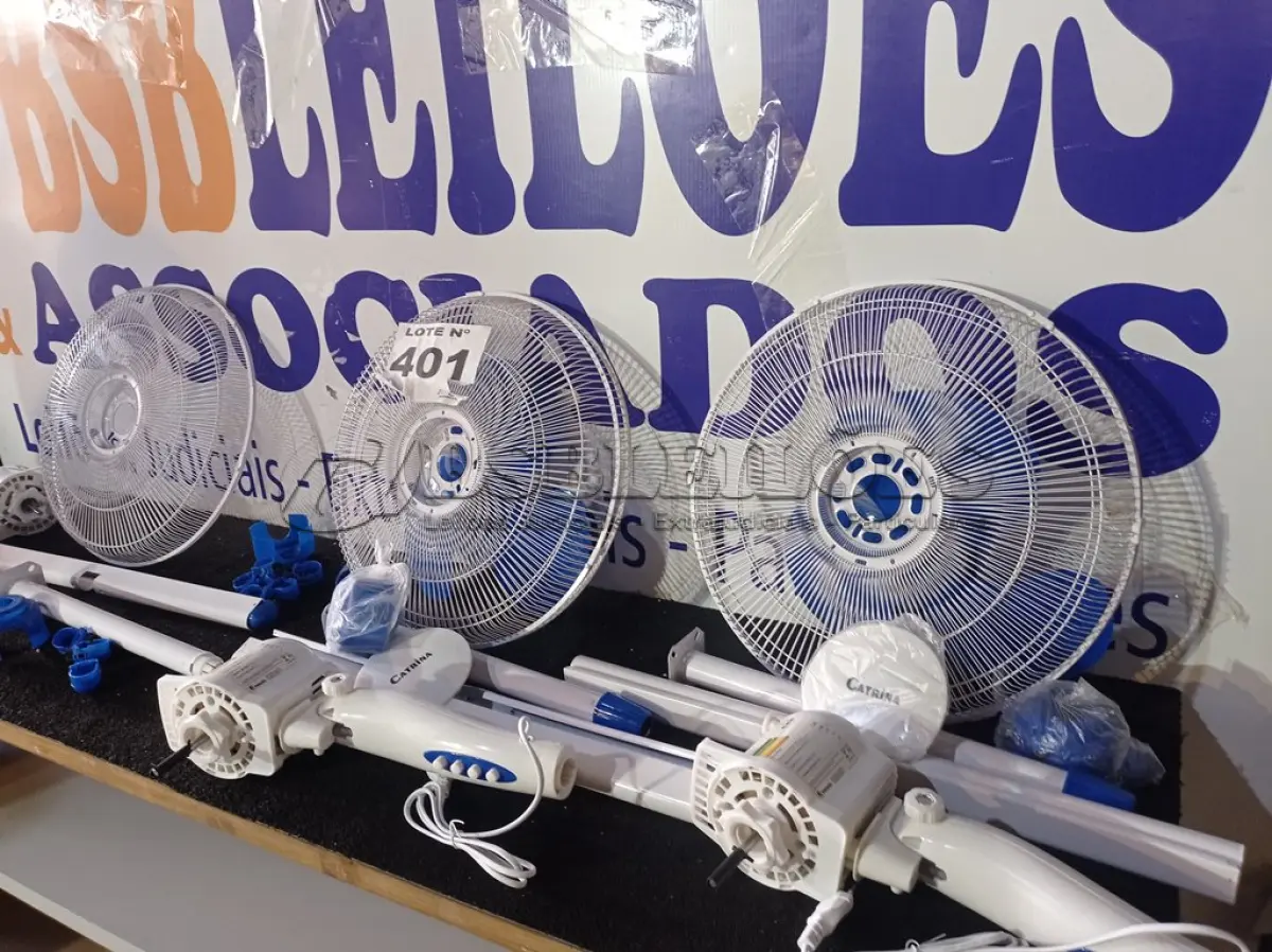 LOTE 401 - 03 – VENTILADORES (NO ESTADO, NÃO SABEMOS SE FUNCIONA. LEILÃO NÃO TEM GARANTIA E NEM DEVOLUÇÃO, SUJEITO A POSSÍVEIS AVARIAS VISÍVEIS/OCULTAS E/OU AUSÊNCIA DE COMPONENTES)