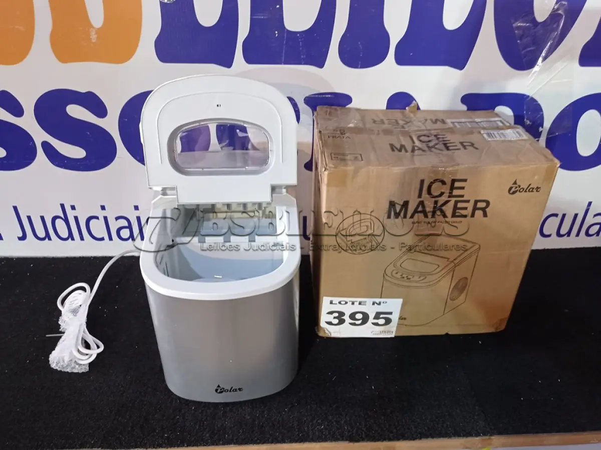 LOTE 395 - 01 - MÁQUINA DE GELO 12KG PRATA 220V - POLAR (NO ESTADO, NÃO SABEMOS SE FUNCIONA. LEILÃO NÃO TEM GARANTIA E NEM DEVOLUÇÃO, SUJEITO A POSSÍVEIS AVARIAS VISÍVEIS/OCULTAS E/OU AUSÊNCIA DE COMPONENTES)