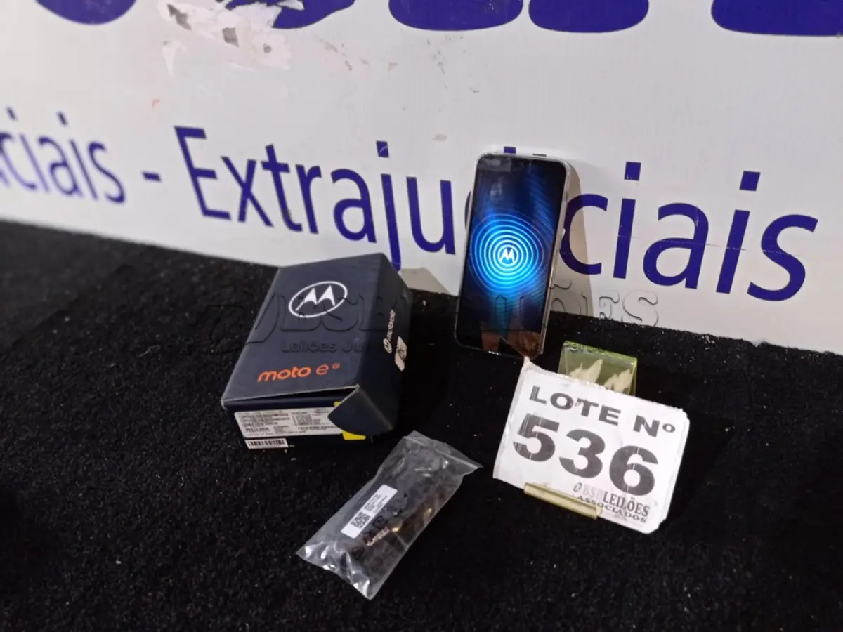 LOTE 536 - 01 - SMARTPHONE MOTOROLA MOTO E6I (NO ESTADO, NÃO SABEMOS SE FUNCIONA. LEILÃO NÃO TEM GARANTIA E NEM DEVOLUÇÃO, SUJEITO A POSSÍVEIS AVARIAS VISÍVEIS/OCULTAS E/OU AUSÊNCIA DE COMPONENTES)