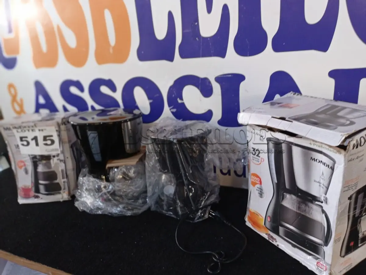 LOTE 515 - 02 – CAFETEIRAS ELÉTRICAS MONDIAL (NO ESTADO, NÃO SABEMOS SE FUNCIONA. LEILÃO NÃO TEM GARANTIA E NEM DEVOLUÇÃO, SUJEITO A POSSÍVEIS AVARIAS VISÍVEIS/OCULTAS E/OU AUSÊNCIA DE COMPONENTES)