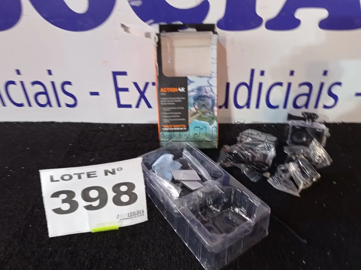 LOTE 398 - 01 - CÂMERA DE AÇÃO ACTION+SELFIE 4K WIFI - TELA LCD 2POL (NO ESTADO, NÃO SABEMOS SE FUNCIONA. LEILÃO NÃO TEM GARANTIA E NEM DEVOLUÇÃO, SUJEITO A POSSÍVEIS AVARIAS VISÍVEIS/OCULTAS E/OU AUSÊNCIA DE COMPONENTES)