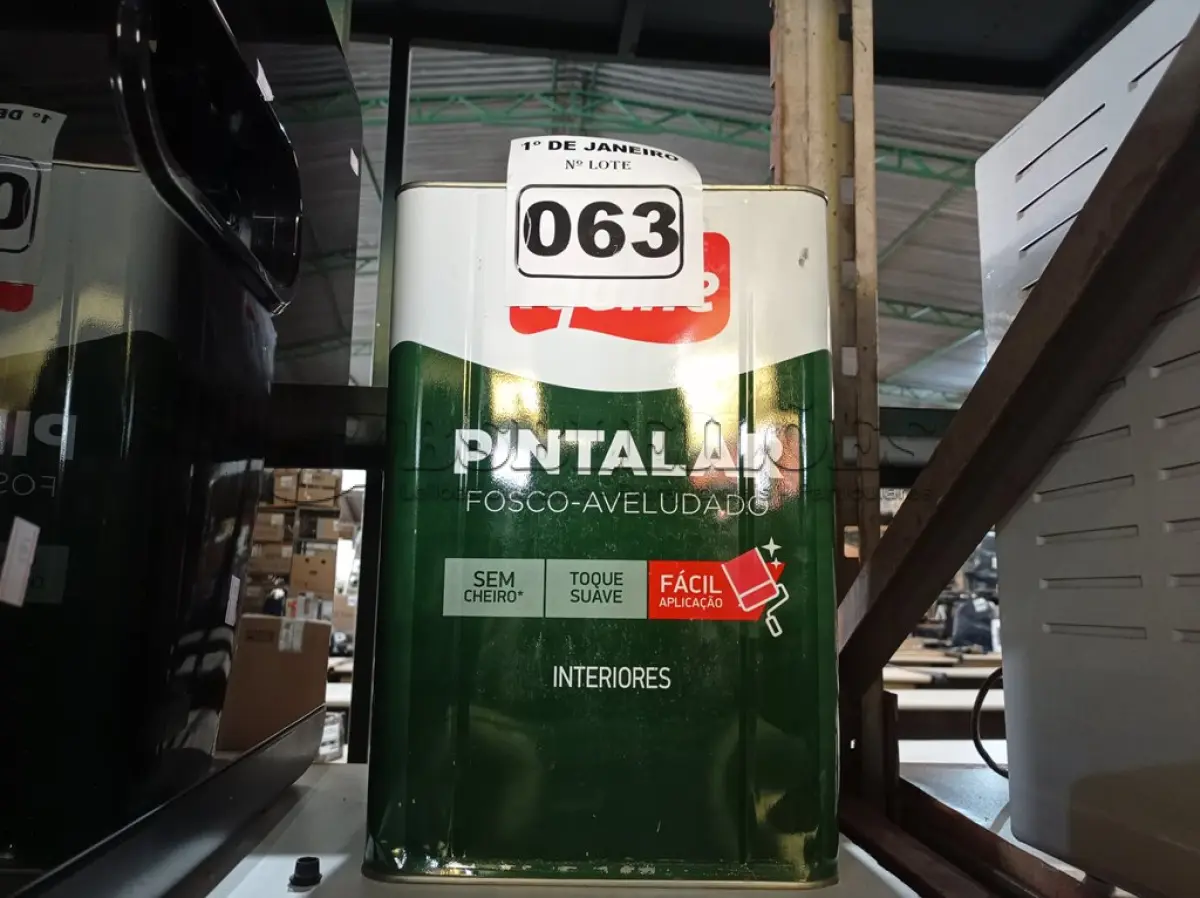 LOTE 063 - 01 LATA DE TINTA IQUINE PINTALAR FOSCO-AVELUDADO 18L NA COR VERDE PISCINA. (NO ESTADO) ATENÇÃO! FAZER A VISITAÇÃO ANTES DE ARREMATAR, NÃO SABEMOS SE FUNCIONA. LEILÃO NÃO TEM GARANTIA E NEM DEVOLUÇÃO, SUJEITO A POSSÍVEIS AVARIAS VISÍVEIS/OCULTAS E/OU AUSÊNCIA DE COMPONENTES.