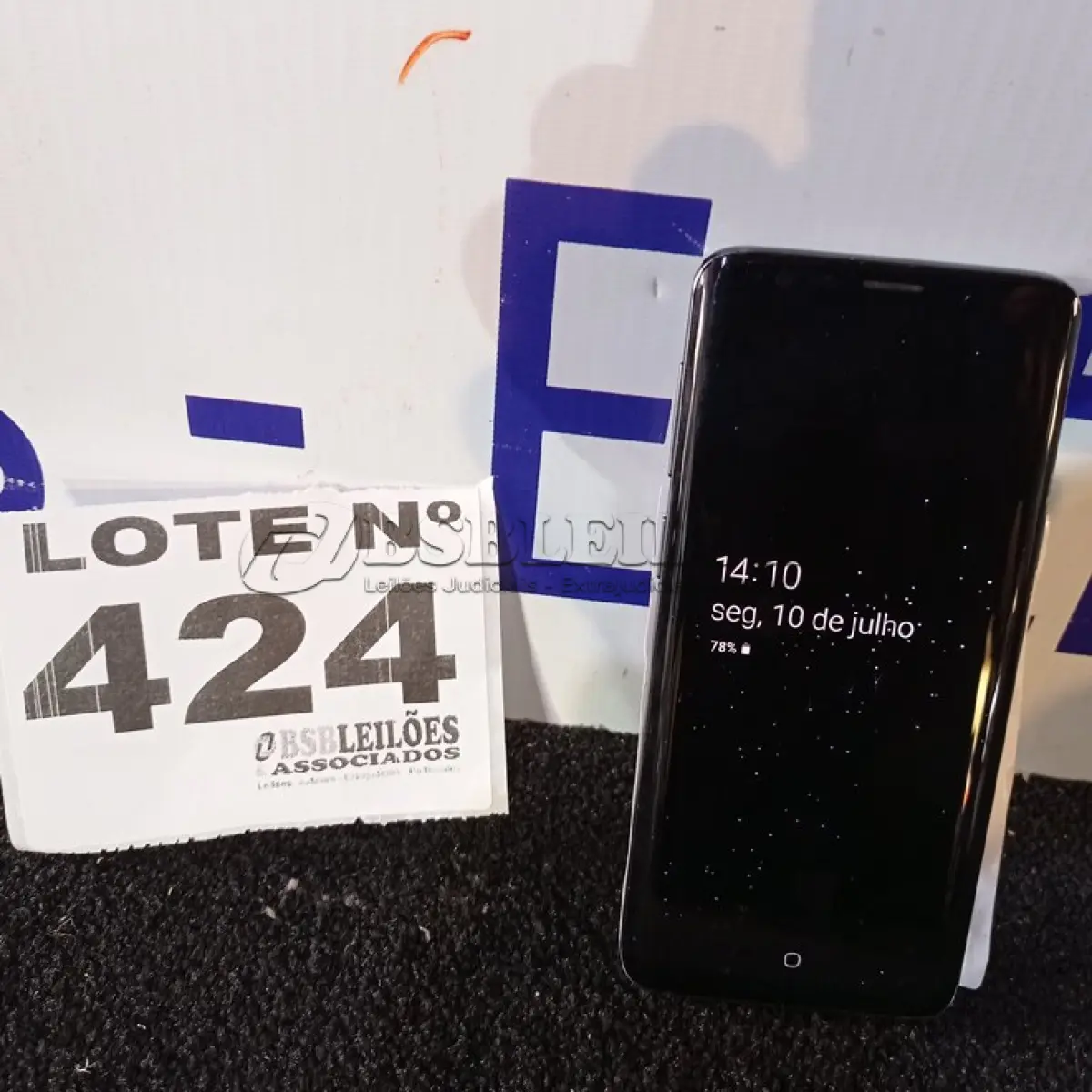 LOTE 424 - 01 - CELULAR SAMSUNG S9 128GB (NO ESTADO, NÃO SABEMOS SE FUNCIONA. LEILÃO NÃO TEM GARANTIA E NEM DEVOLUÇÃO, SUJEITO A POSSÍVEIS AVARIAS VISÍVEIS/OCULTAS E/OU AUSÊNCIA DE COMPONENTES)