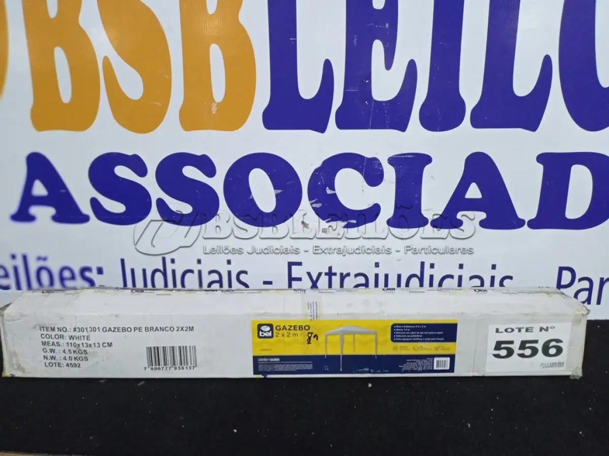 LOTE 556 - 01 - TENDA GAZEBO 2X2M (NO ESTADO, NÃO SABEMOS SE FUNCIONA. LEILÃO NÃO TEM GARANTIA E NEM DEVOLUÇÃO, SUJEITO A POSSÍVEIS AVARIAS VISÍVEIS/OCULTAS E/OU AUSÊNCIA DE COMPONENTES)