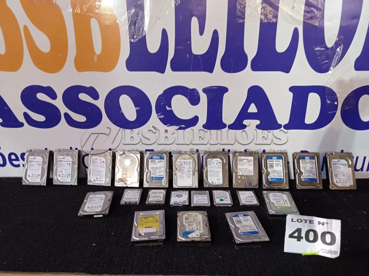 LOTE 400 - 22 – HDS DIVERSOS (NO ESTADO, NÃO SABEMOS SE FUNCIONA. LEILÃO NÃO TEM GARANTIA E NEM DEVOLUÇÃO, SUJEITO A POSSÍVEIS AVARIAS VISÍVEIS/OCULTAS E/OU AUSÊNCIA DE COMPONENTES)