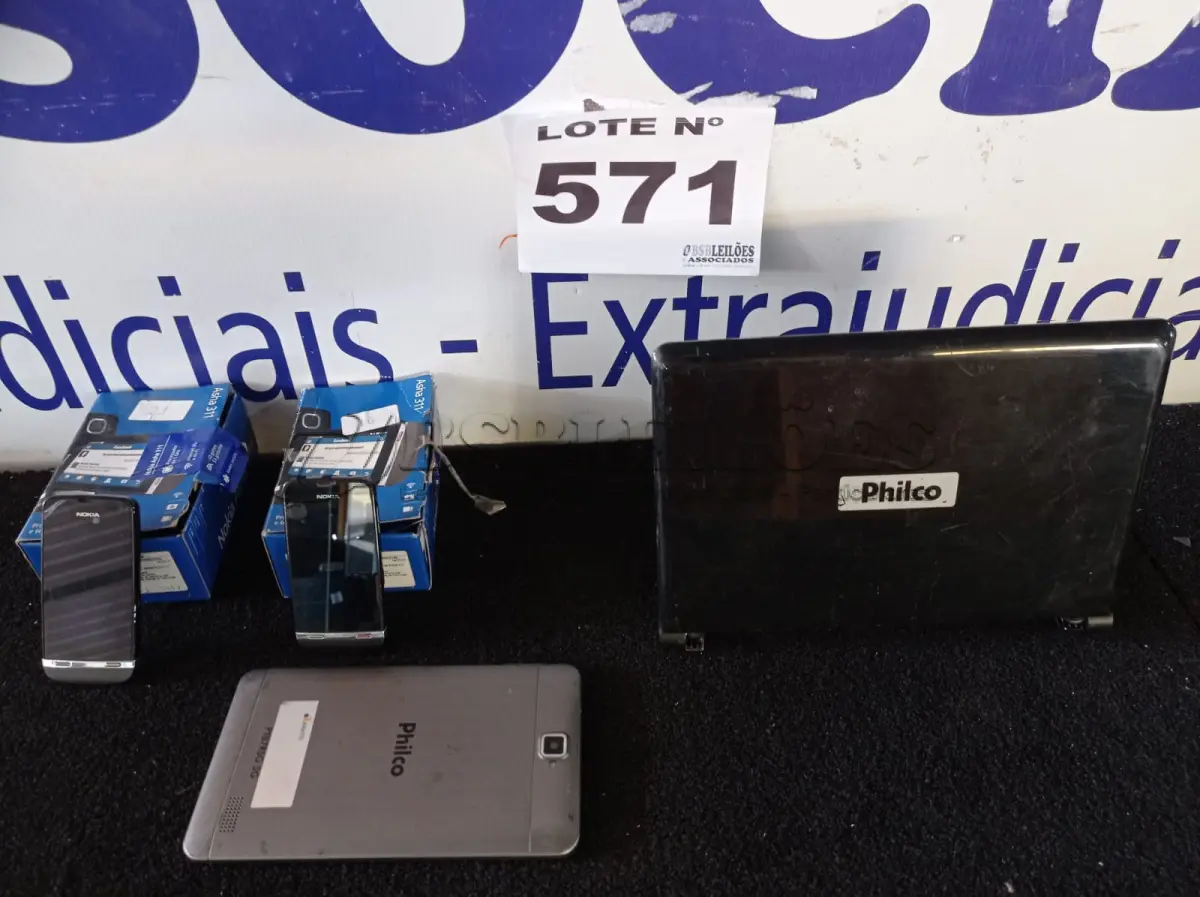 LOTE 571 - 02 – CELULARES NOKIA – 01 NETBOOK PHILCO – 01 TABLET PHILCO (NO ESTADO, NÃO SABEMOS SE FUNCIONA. LEILÃO NÃO TEM GARANTIA E NEM DEVOLUÇÃO, SUJEITO A POSSÍVEIS AVARIAS VISÍVEIS/OCULTAS E/OU AUSÊNCIA DE COMPONENTES)