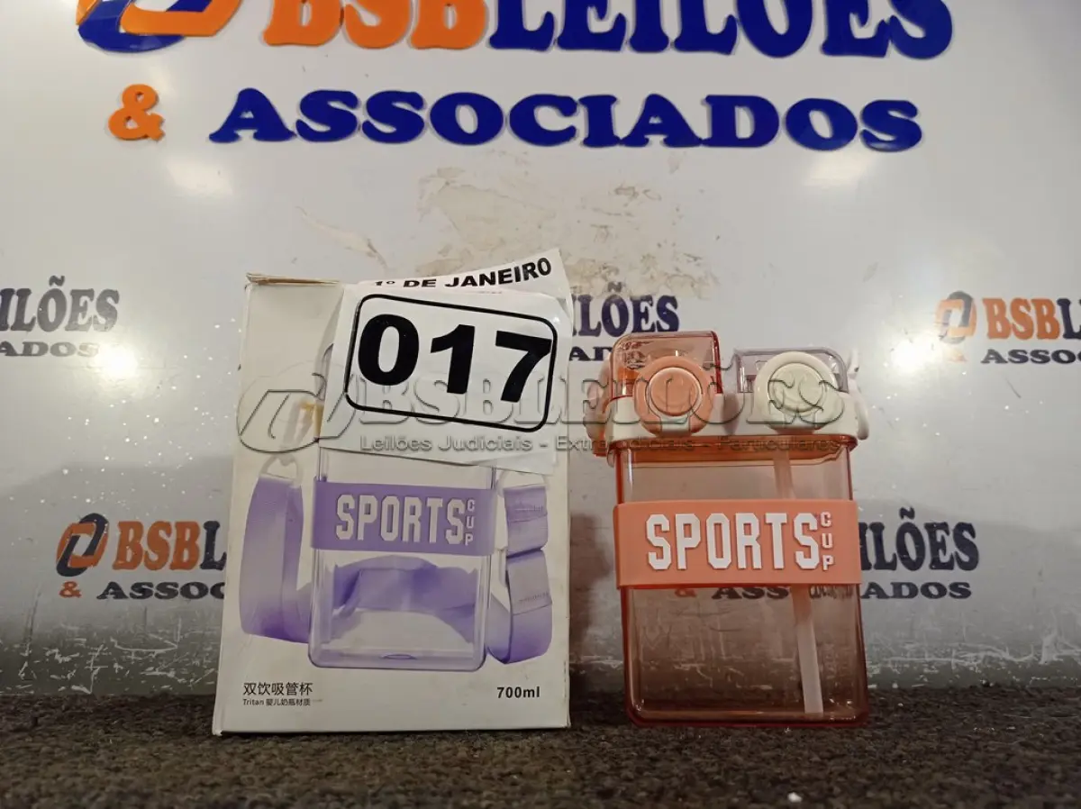 LOTE 017 - 01 GARRAFA PARA CRIANÇA. (NO ESTADO) ATENÇÃO! FAZER A VISITAÇÃO ANTES DE ARREMATAR, NÃO SABEMOS SE FUNCIONA. LEILÃO NÃO TEM GARANTIA E NEM DEVOLUÇÃO, SUJEITO A POSSÍVEIS AVARIAS VISÍVEIS/OCULTAS E/OU AUSÊNCIA DE COMPONENTES.