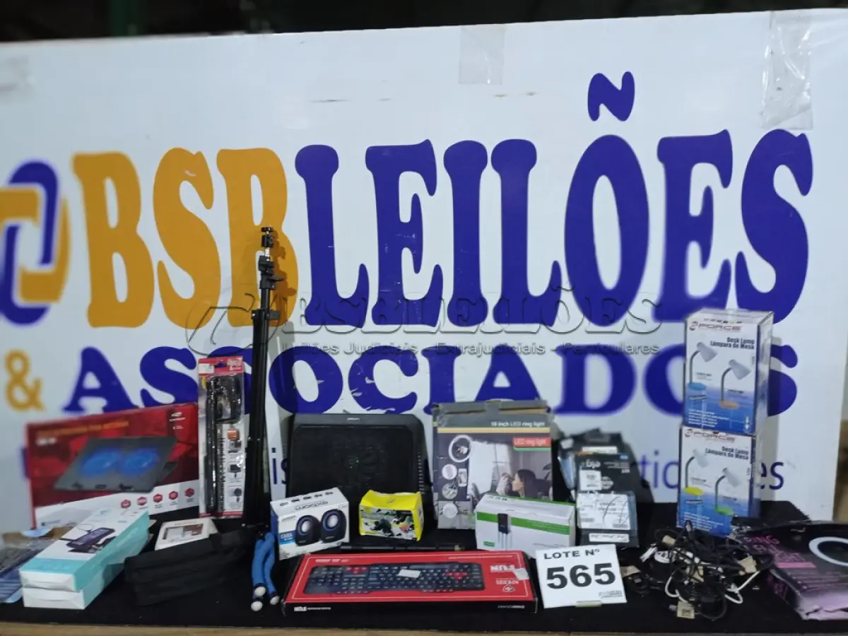 LOTE 565 - 116 – ITENS DE INFORMÁTICA E CELULARES DIVERSOS (APROXIMADAMENTE) (NO ESTADO, NÃO SABEMOS SE FUNCIONA. LEILÃO NÃO TEM GARANTIA E NEM DEVOLUÇÃO, SUJEITO A POSSÍVEIS AVARIAS VISÍVEIS/OCULTAS E/OU AUSÊNCIA DE COMPONENTES)