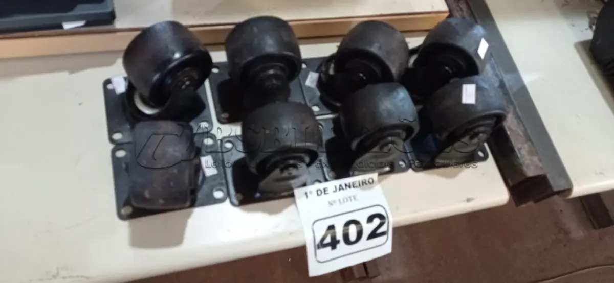 LOTE 402 - 08 ROLDANAS. (NO ESTADO) ATENÇÃO! FAZER A VISITAÇÃO ANTES DE ARREMATAR, NÃO SABEMOS SE FUNCIONA. LEILÃO NÃO TEM GARANTIA E NEM DEVOLUÇÃO, SUJEITO A POSSÍVEIS AVARIAS VISÍVEIS/OCULTAS E/OU AUSÊNCIA DE COMPONENTES.