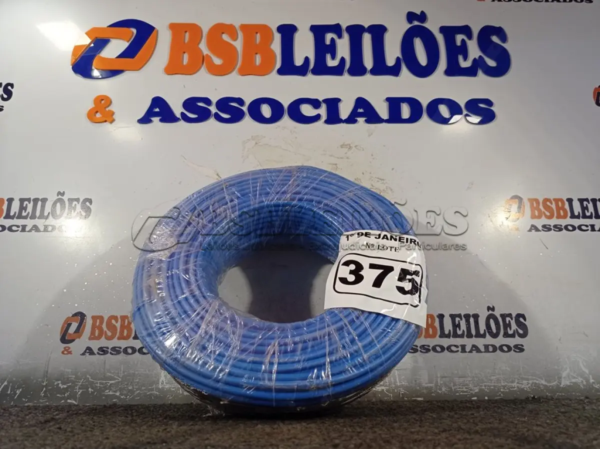 LOTE 375 - 01 ROLO DE CABO FLEXÍVEL 100M 1X10MM NA COR AZUL. (NOVO). (NO ESTADO) ATENÇÃO! FAZER A VISITAÇÃO ANTES DE ARREMATAR, NÃO SABEMOS SE FUNCIONA. LEILÃO NÃO TEM GARANTIA E NEM DEVOLUÇÃO, SUJEITO A POSSÍVEIS AVARIAS VISÍVEIS/OCULTAS E/OU AUSÊNCIA DE COMPONENTES.