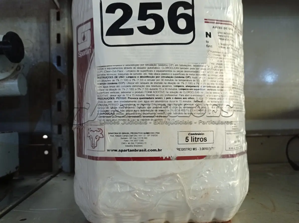 LOTE 256 - 10 LITROS DE CLOROCLEAN. (NO ESTADO) ATENÇÃO! FAZER A VISITAÇÃO ANTES DE ARREMATAR, NÃO SABEMOS SE FUNCIONA. LEILÃO NÃO TEM GARANTIA E NEM DEVOLUÇÃO, SUJEITO A POSSÍVEIS AVARIAS VISÍVEIS/OCULTAS E/OU AUSÊNCIA DE COMPONENTES.