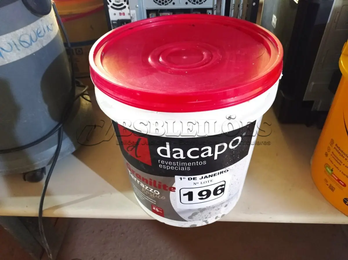 LOTE 196 - 01 BALDE DE GRANILITE RUSTICO DACAPÓ 25KG. (NO ESTADO) ATENÇÃO! FAZER A VISITAÇÃO ANTES DE ARREMATAR, NÃO SABEMOS SE FUNCIONA. LEILÃO NÃO TEM GARANTIA E NEM DEVOLUÇÃO, SUJEITO A POSSÍVEIS AVARIAS VISÍVEIS/OCULTAS E/OU AUSÊNCIA DE COMPONENTES.