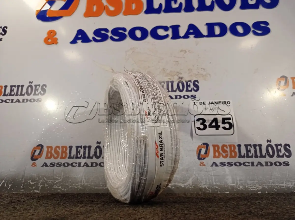 LOTE 345 - 01 ROLO DE CABO FLEXÍVEL 100M 1X2,5MM NA COR BRANCA. (NOVO). (NO ESTADO) ATENÇÃO! FAZER A VISITAÇÃO ANTES DE ARREMATAR, NÃO SABEMOS SE FUNCIONA. LEILÃO NÃO TEM GARANTIA E NEM DEVOLUÇÃO, SUJEITO A POSSÍVEIS AVARIAS VISÍVEIS/OCULTAS E/OU AUSÊNCIA DE COMPONENTES.
