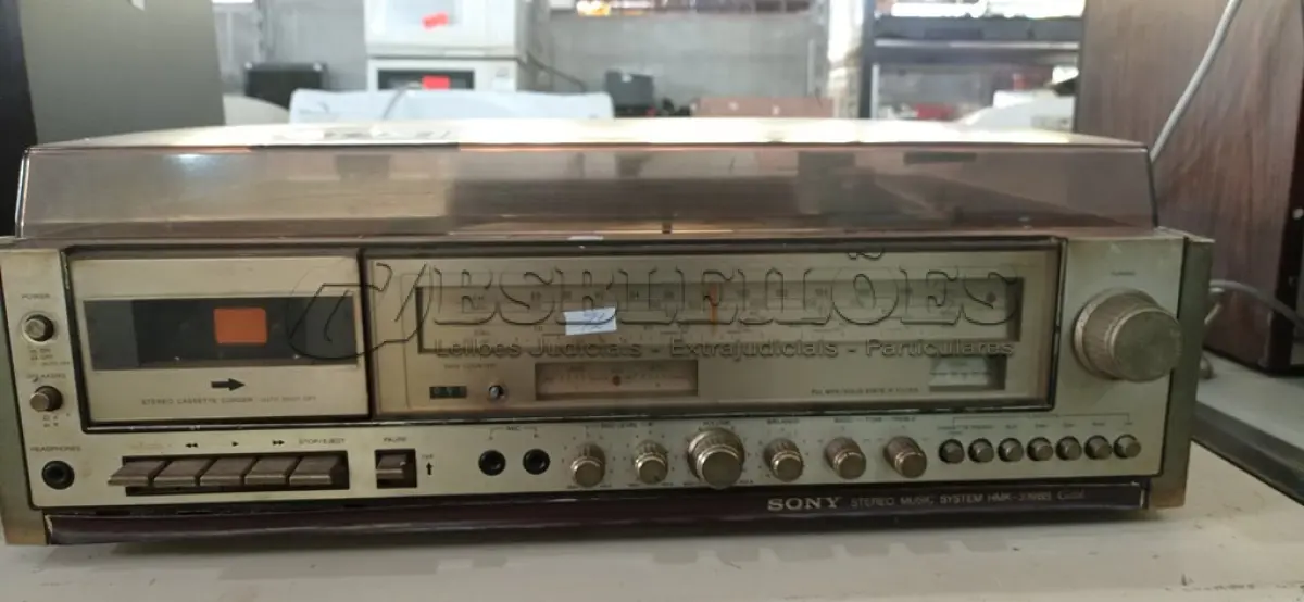 LOTE 391 - 01 APARELHO DE SOM 3X1 MARCA SONY. (NO ESTADO) ATENÇÃO! FAZER A VISITAÇÃO ANTES DE ARREMATAR, NÃO SABEMOS SE FUNCIONA. LEILÃO NÃO TEM GARANTIA E NEM DEVOLUÇÃO, SUJEITO A POSSÍVEIS AVARIAS VISÍVEIS/OCULTAS E/OU AUSÊNCIA DE COMPONENTES.