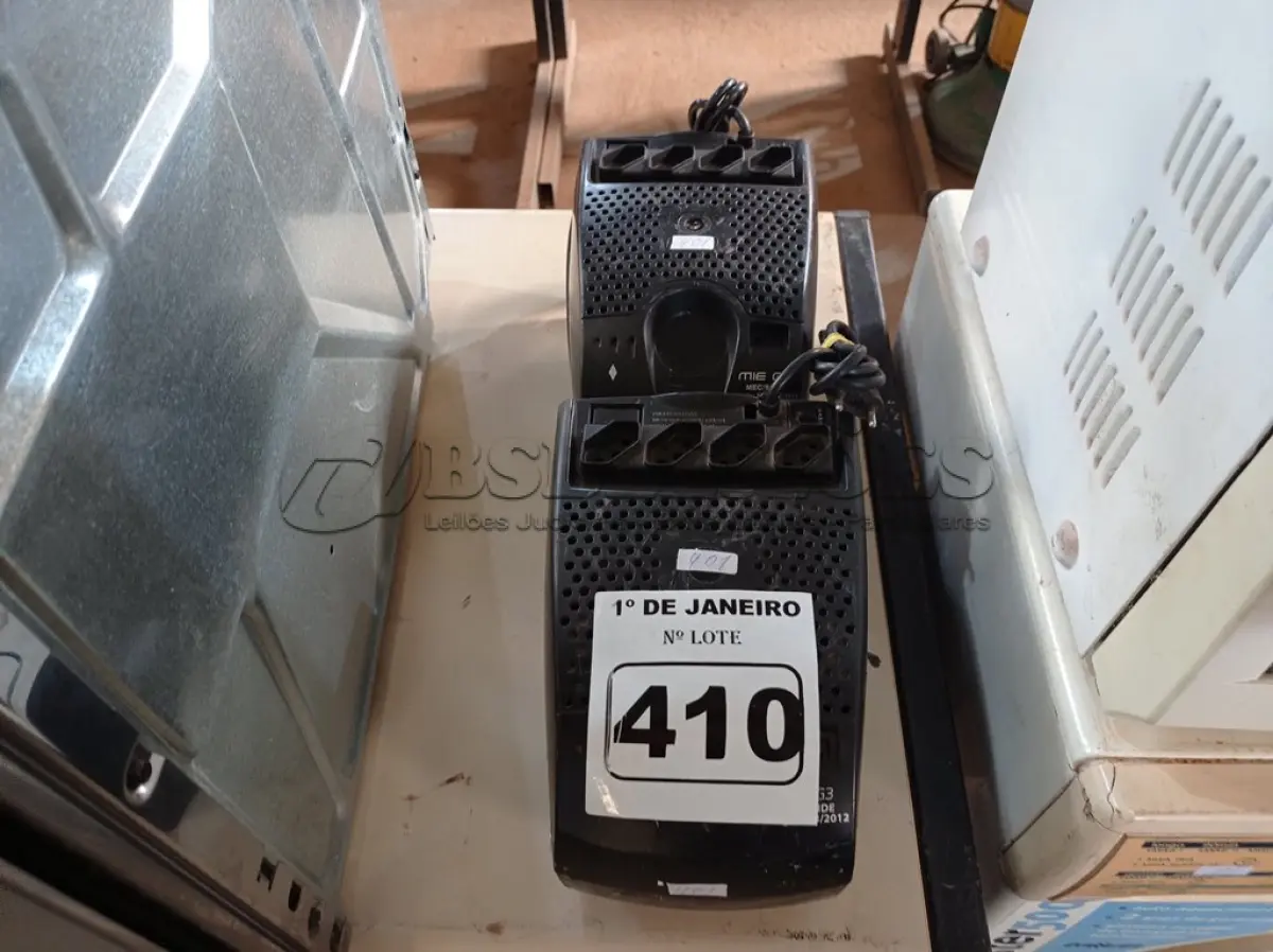 LOTE 410 - 02 ESTABILIZADORES. (NO ESTADO) ATENÇÃO! FAZER A VISITAÇÃO ANTES DE ARREMATAR, NÃO SABEMOS SE FUNCIONA. LEILÃO NÃO TEM GARANTIA E NEM DEVOLUÇÃO, SUJEITO A POSSÍVEIS AVARIAS VISÍVEIS/OCULTAS E/OU AUSÊNCIA DE COMPONENTES.