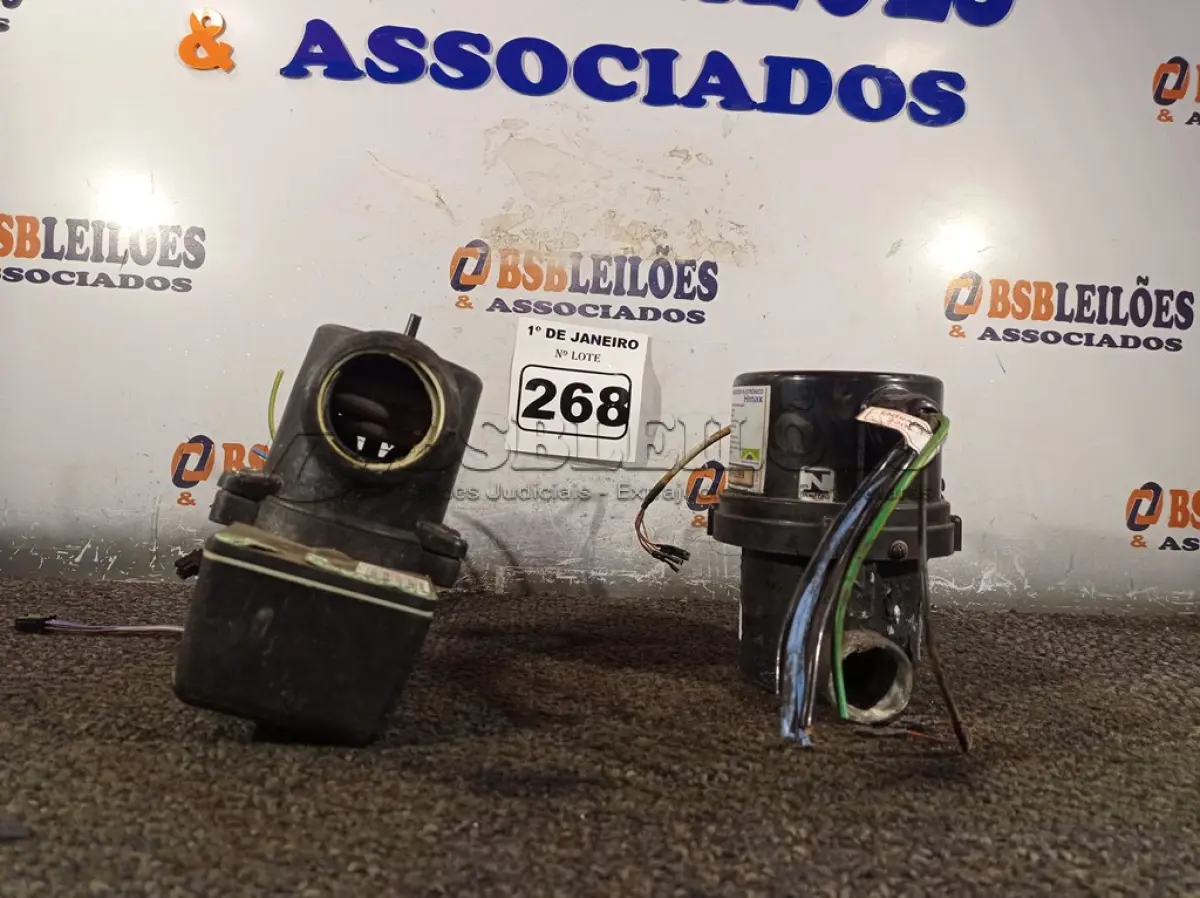 LOTE 268 - 02 AQUECEDORES PARA BANHEIRA DE HIDROMASSAGEM. (NO ESTADO) ATENÇÃO! FAZER A VISITAÇÃO ANTES DE ARREMATAR, NÃO SABEMOS SE FUNCIONA. LEILÃO NÃO TEM GARANTIA E NEM DEVOLUÇÃO, SUJEITO A POSSÍVEIS AVARIAS VISÍVEIS/OCULTAS E/OU AUSÊNCIA DE COMPONENTES.