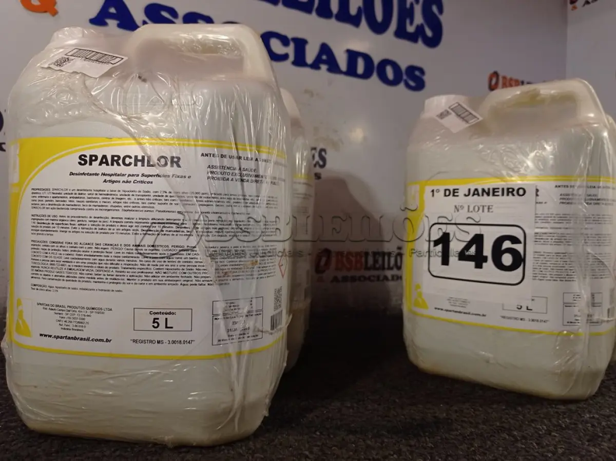 LOTE 146 - 20 LITROS DE DESINFETANTE HOSPITALAR PARA SUPERFÍCIES FIXAS E ARTIGOS NÃO CRÍTICOS. (NO ESTADO) ATENÇÃO! FAZER A VISITAÇÃO ANTES DE ARREMATAR, NÃO SABEMOS SE FUNCIONA. LEILÃO NÃO TEM GARANTIA E NEM DEVOLUÇÃO, SUJEITO A POSSÍVEIS AVARIAS VISÍVEIS/OCULTAS E/OU AUSÊNCIA DE COMPONENTES.