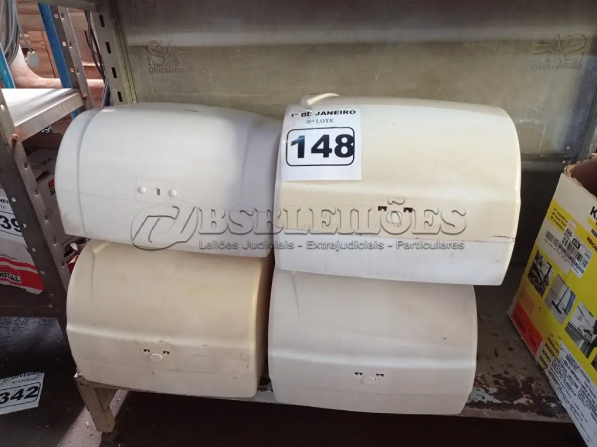 LOTE 148 - 04 DISPENSE PARA PAPEL TOALHA. (NO ESTADO) ATENÇÃO! FAZER A VISITAÇÃO ANTES DE ARREMATAR, NÃO SABEMOS SE FUNCIONA. LEILÃO NÃO TEM GARANTIA E NEM DEVOLUÇÃO, SUJEITO A POSSÍVEIS AVARIAS VISÍVEIS/OCULTAS E/OU AUSÊNCIA DE COMPONENTES.