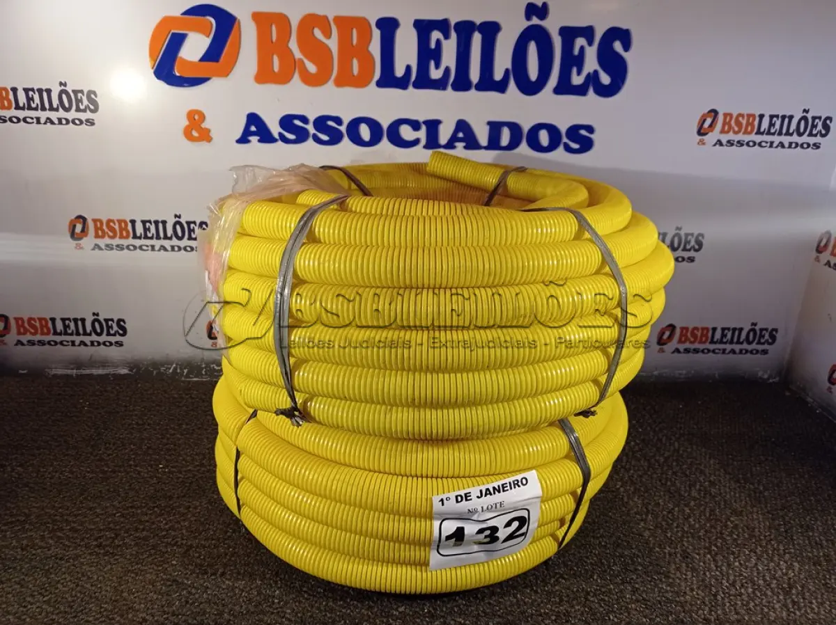 LOTE 132 - 02 ROLOS DE MANGUEIRA CORRUGADA. (NO ESTADO) ATENÇÃO! FAZER A VISITAÇÃO ANTES DE ARREMATAR, NÃO SABEMOS SE FUNCIONA. LEILÃO NÃO TEM GARANTIA E NEM DEVOLUÇÃO, SUJEITO A POSSÍVEIS AVARIAS VISÍVEIS/OCULTAS E/OU AUSÊNCIA DE COMPONENTES.