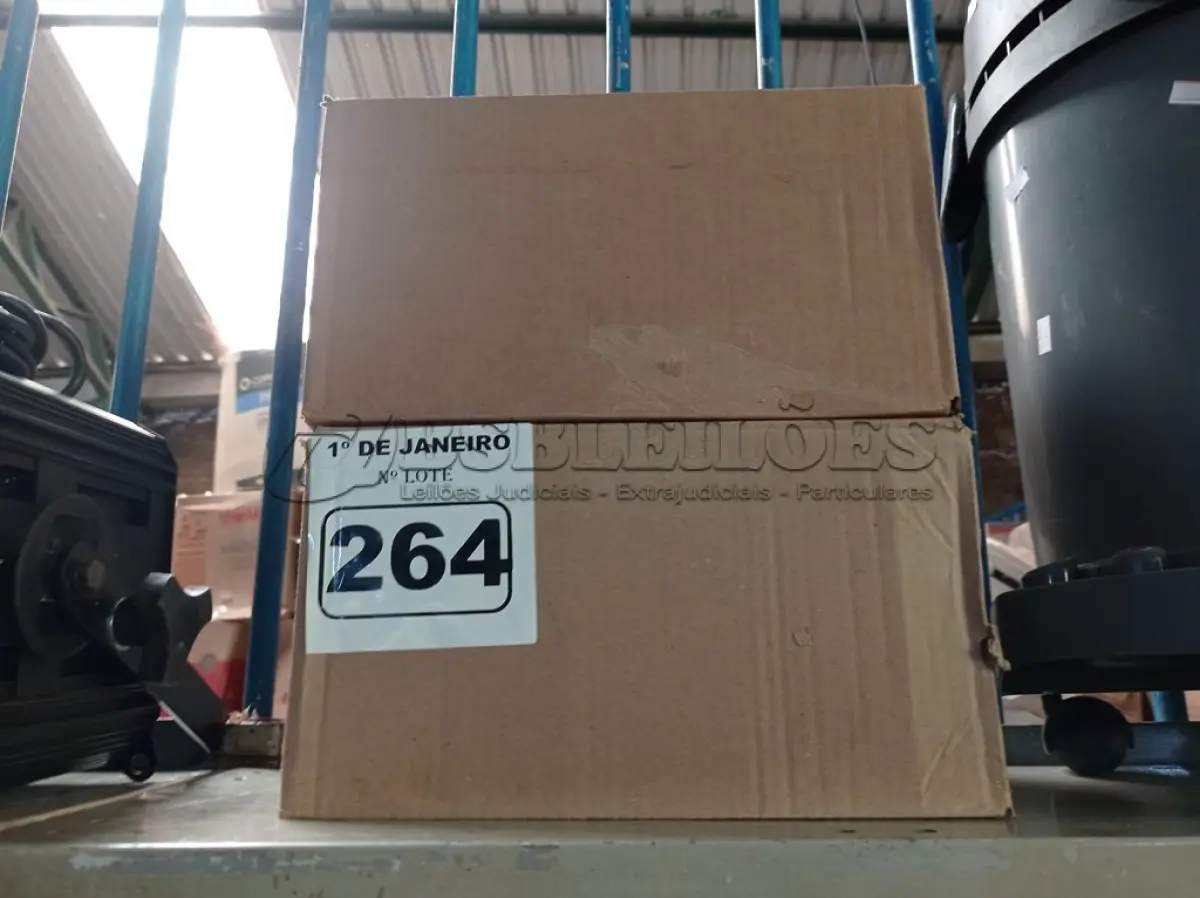 LOTE 264 - 02 CAIXAS COM FRASCOS DE ÁLCOOL EM GEL 70ºCOM HIDRATANTE 440G COM 12 UNIDADES CADA. (NO ESTADO) ATENÇÃO! FAZER A VISITAÇÃO ANTES DE ARREMATAR, NÃO SABEMOS SE FUNCIONA. LEILÃO NÃO TEM GARANTIA E NEM DEVOLUÇÃO, SUJEITO A POSSÍVEIS AVARIAS VISÍVEIS/OCULTAS E/OU AUSÊNCIA DE COMPONENTES.
