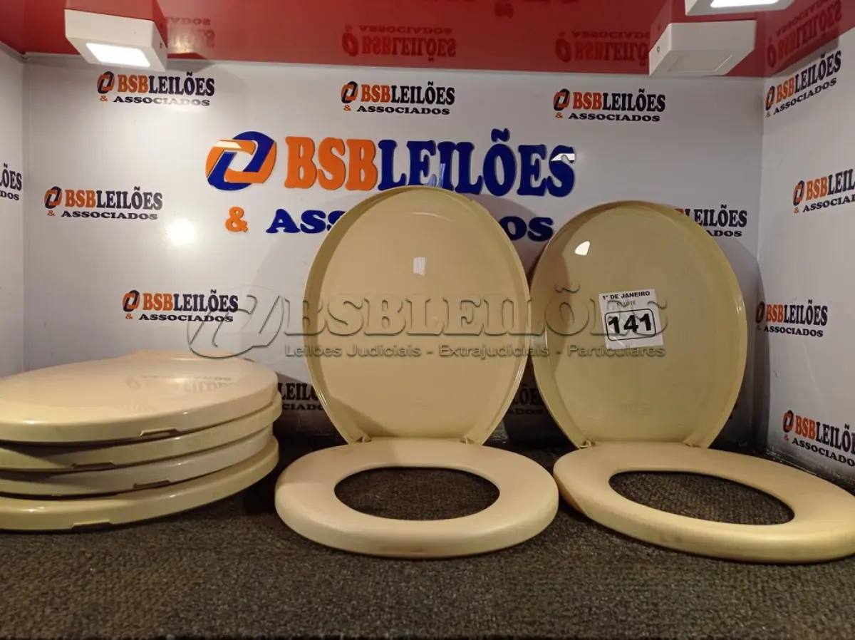 LOTE 141 - 06 ASSENTOS PARA VASO SANITÁRIO. (NO ESTADO) ATENÇÃO! FAZER A VISITAÇÃO ANTES DE ARREMATAR, NÃO SABEMOS SE FUNCIONA. LEILÃO NÃO TEM GARANTIA E NEM DEVOLUÇÃO, SUJEITO A POSSÍVEIS AVARIAS VISÍVEIS/OCULTAS E/OU AUSÊNCIA DE COMPONENTES.