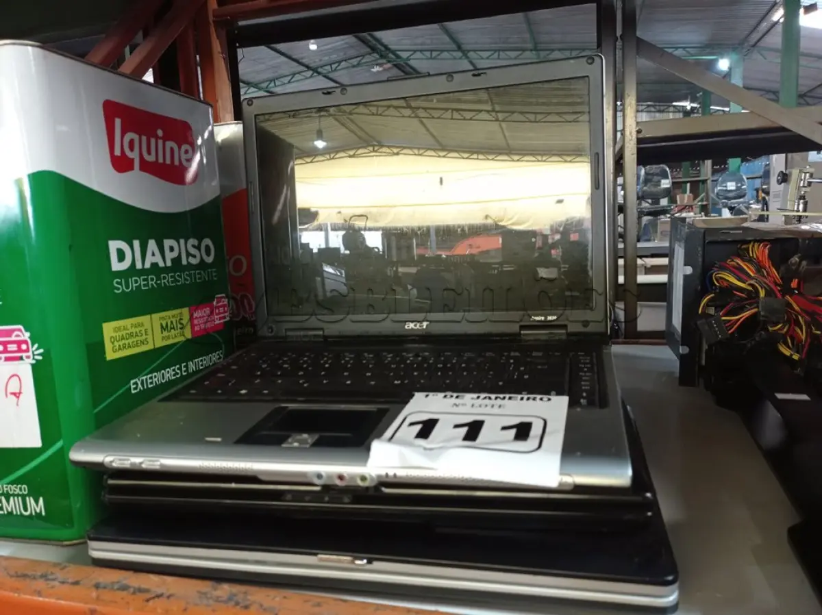 LOTE 111 - 01 NETBOOK E 05 NOTEBOOKS MARCAS E MODELOS DIVERSOS. (NO ESTADO) ATENÇÃO! FAZER A VISITAÇÃO ANTES DE ARREMATAR, NÃO SABEMOS SE FUNCIONA. LEILÃO NÃO TEM GARANTIA E NEM DEVOLUÇÃO, SUJEITO A POSSÍVEIS AVARIAS VISÍVEIS/OCULTAS E/OU AUSÊNCIA DE COMPONENTES.