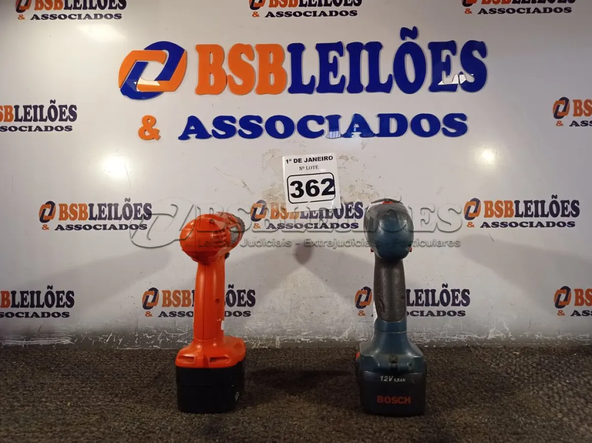 LOTE 362 - 02 PARAFUSADEIRA MARCAS E MODELOS DIVERSOS. (NO ESTADO) ATENÇÃO! FAZER A VISITAÇÃO ANTES DE ARREMATAR, NÃO SABEMOS SE FUNCIONA. LEILÃO NÃO TEM GARANTIA E NEM DEVOLUÇÃO, SUJEITO A POSSÍVEIS AVARIAS VISÍVEIS/OCULTAS E/OU AUSÊNCIA DE COMPONENTES.