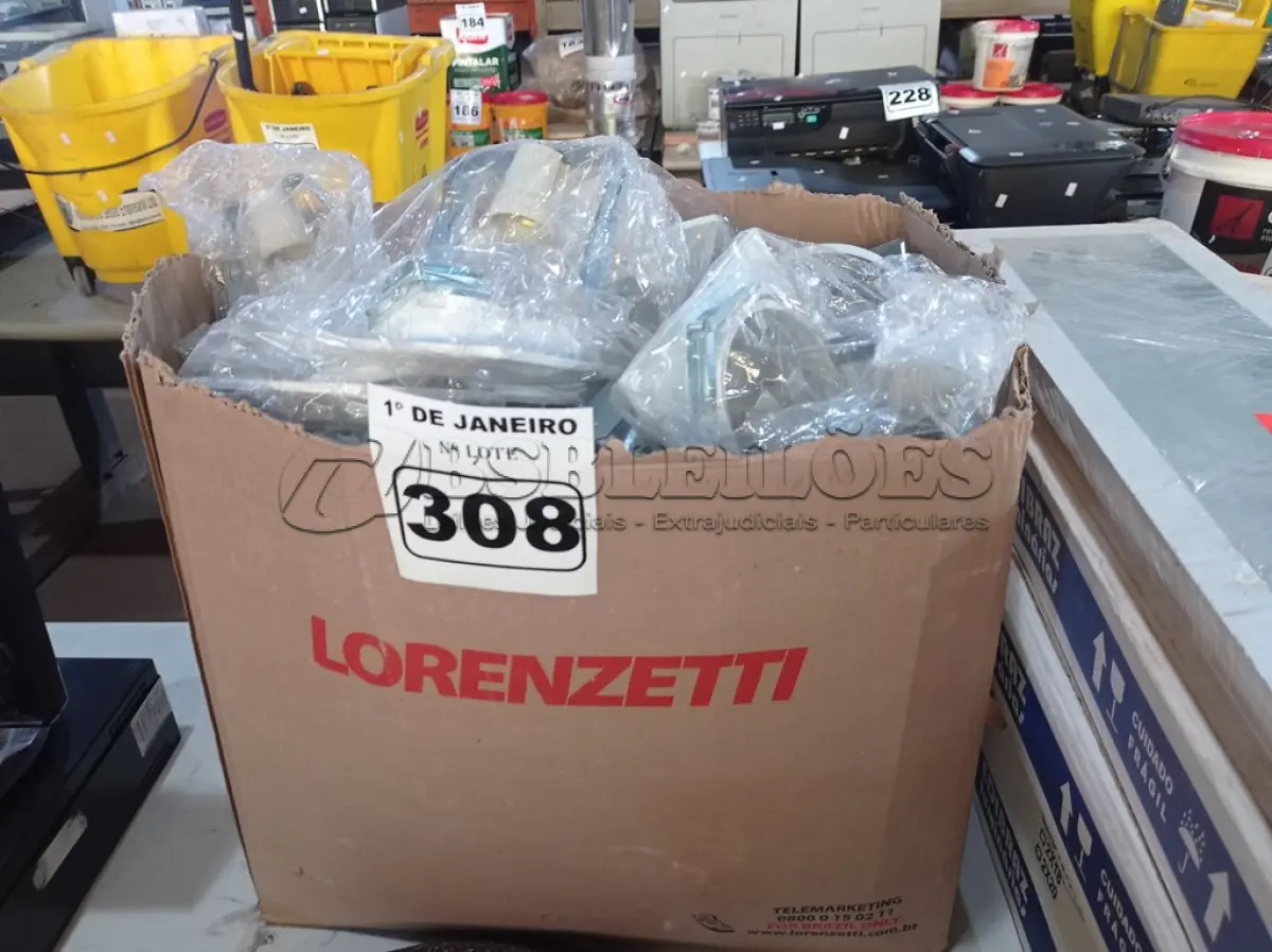LOTE 308 - 01 LOTE COM VÁRIAS LUMINÁRIAS DE EMBUTIR. (NO ESTADO) ATENÇÃO! FAZER A VISITAÇÃO ANTES DE ARREMATAR, NÃO SABEMOS SE FUNCIONA. LEILÃO NÃO TEM GARANTIA E NEM DEVOLUÇÃO, SUJEITO A POSSÍVEIS AVARIAS VISÍVEIS/OCULTAS E/OU AUSÊNCIA DE COMPONENTES.