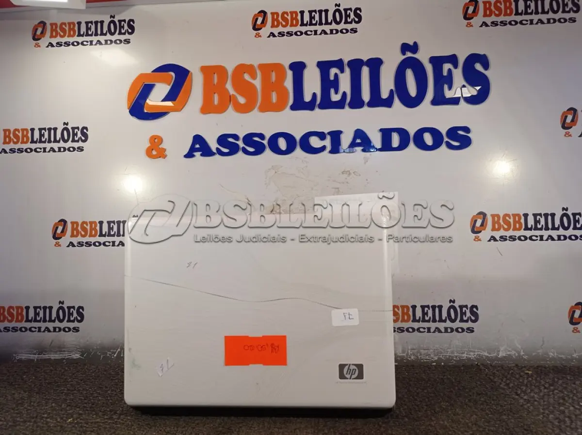 LOTE 349 - 01 NOTEBOOK MARCA HP. (NO ESTADO) ATENÇÃO! FAZER A VISITAÇÃO ANTES DE ARREMATAR, NÃO SABEMOS SE FUNCIONA. LEILÃO NÃO TEM GARANTIA E NEM DEVOLUÇÃO, SUJEITO A POSSÍVEIS AVARIAS VISÍVEIS/OCULTAS E/OU AUSÊNCIA DE COMPONENTES.
