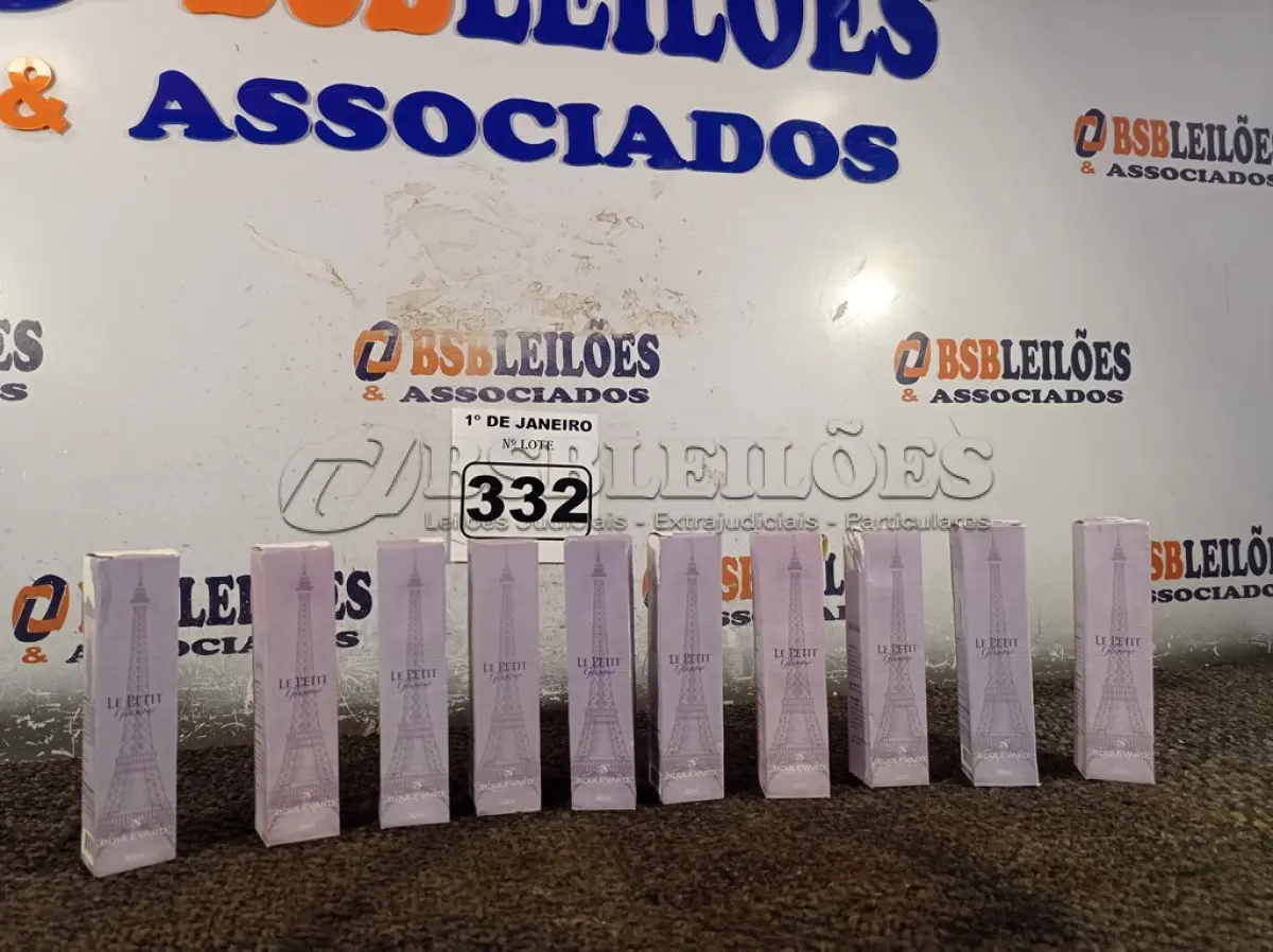 LOTE 332 -  10 PERFUME LE PETIT. (NO ESTADO) ATENÇÃO! FAZER A VISITAÇÃO ANTES DE ARREMATAR, NÃO SABEMOS SE FUNCIONA. LEILÃO NÃO TEM GARANTIA E NEM DEVOLUÇÃO, SUJEITO A POSSÍVEIS AVARIAS VISÍVEIS/OCULTAS E/OU AUSÊNCIA DE COMPONENTES.