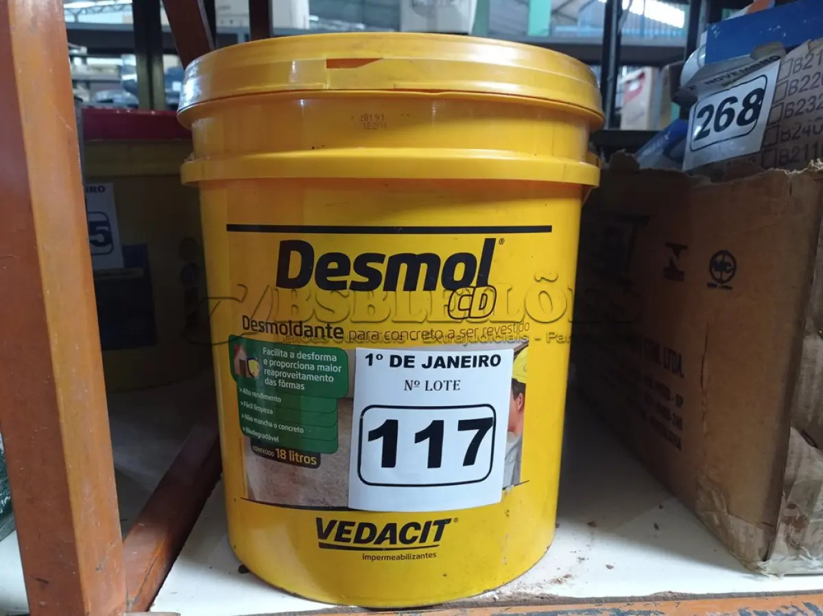 LOTE 117 - 01 BALDE DE DESMOLDANTE PARA CONCRETO A SER REVESTIDO 18L. (NO ESTADO) ATENÇÃO! FAZER A VISITAÇÃO ANTES DE ARREMATAR, NÃO SABEMOS SE FUNCIONA. LEILÃO NÃO TEM GARANTIA E NEM DEVOLUÇÃO, SUJEITO A POSSÍVEIS AVARIAS VISÍVEIS/OCULTAS E/OU AUSÊNCIA DE COMPONENTES.