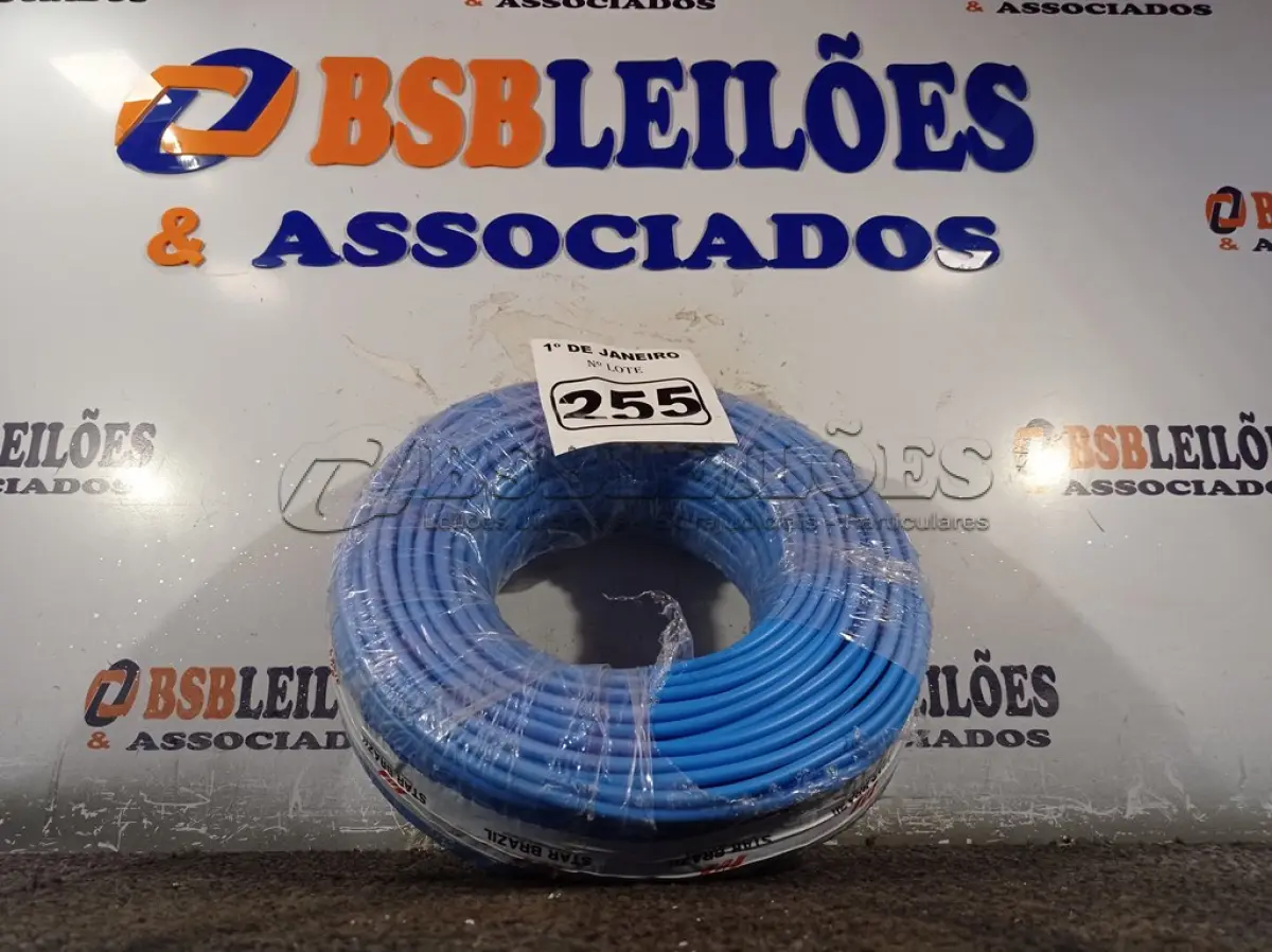 LOTE 255 - 01 ROLO DE CABO FLEXÍVEL 100M 1X10MM NA COR AZUL(NOVO). (NO ESTADO) ATENÇÃO! FAZER A VISITAÇÃO ANTES DE ARREMATAR, NÃO SABEMOS SE FUNCIONA. LEILÃO NÃO TEM GARANTIA E NEM DEVOLUÇÃO, SUJEITO A POSSÍVEIS AVARIAS VISÍVEIS/OCULTAS E/OU AUSÊNCIA DE COMPONENTES.