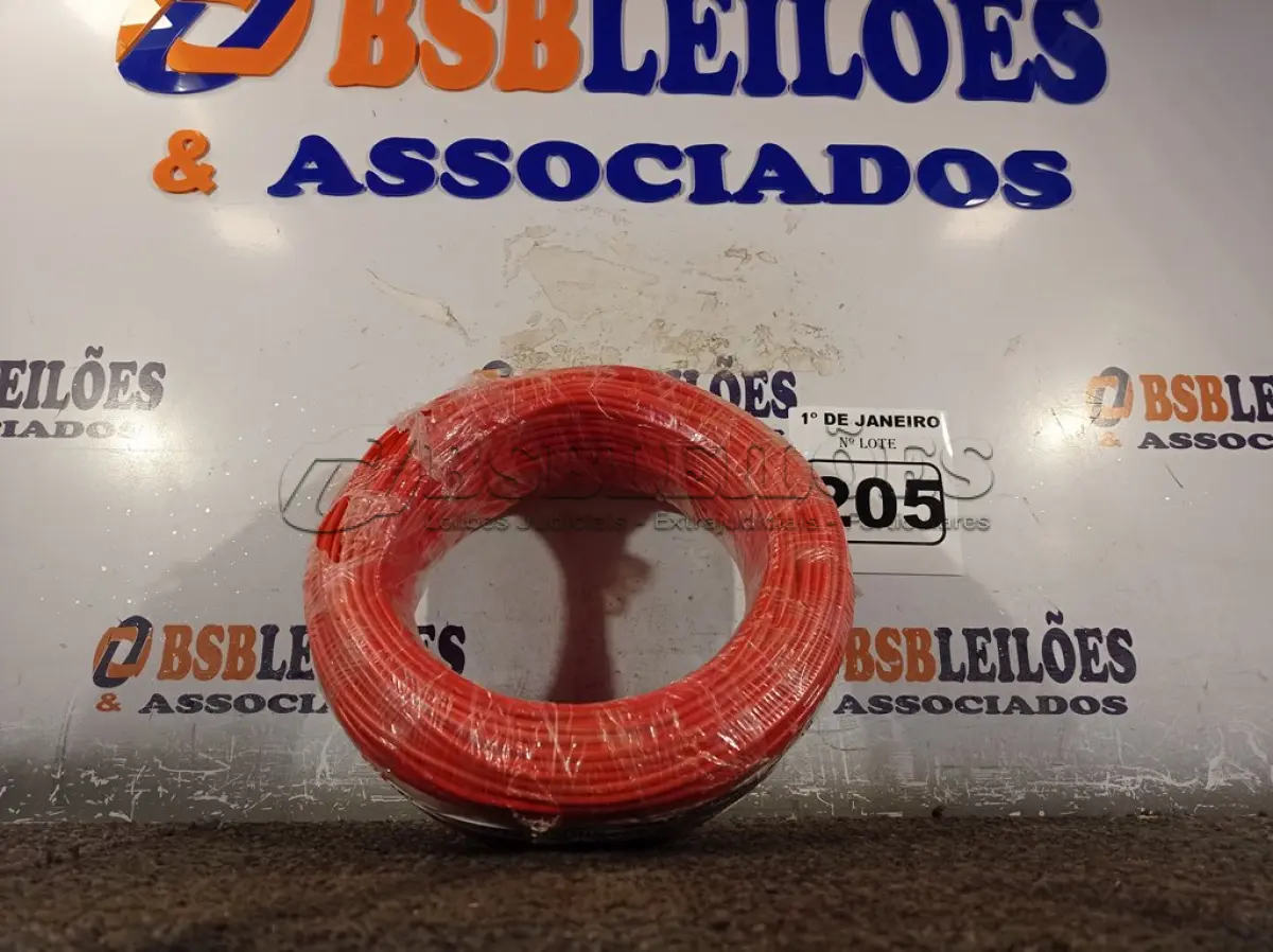LOTE 205 - 01 ROLO DE CABO FLEXÍVEL 100M 1X4MM NA COR VERMELHA(NOVO). (NO ESTADO) ATENÇÃO! FAZER A VISITAÇÃO ANTES DE ARREMATAR, NÃO SABEMOS SE FUNCIONA. LEILÃO NÃO TEM GARANTIA E NEM DEVOLUÇÃO, SUJEITO A POSSÍVEIS AVARIAS VISÍVEIS/OCULTAS E/OU AUSÊNCIA DE COMPONENTES.