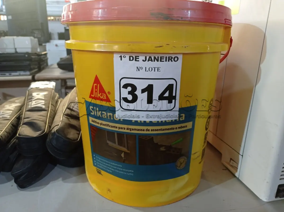 LOTE 314 - 01 BALDE DE SIKANOL ALVENARIA, ADITIVO PLASTIFICANTE PARA ARGAMASSA DE ASSENTAMENTO E REBOCO 18L. (NO ESTADO) ATENÇÃO! FAZER A VISITAÇÃO ANTES DE ARREMATAR, NÃO SABEMOS SE FUNCIONA. LEILÃO NÃO TEM GARANTIA E NEM DEVOLUÇÃO, SUJEITO A POSSÍVEIS AVARIAS VISÍVEIS/OCULTAS E/OU AUSÊNCIA DE COMPONENTES.