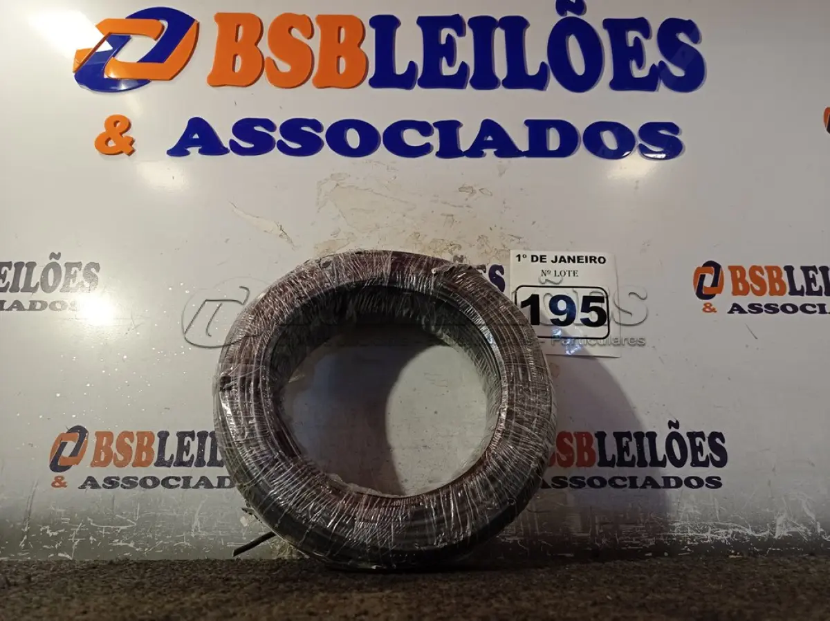 LOTE 195 - 01 ROLO DE CABO FLEXÍVEL 100M 1X4MM NA COR PRETA(NOVO). (NO ESTADO) ATENÇÃO! FAZER A VISITAÇÃO ANTES DE ARREMATAR, NÃO SABEMOS SE FUNCIONA. LEILÃO NÃO TEM GARANTIA E NEM DEVOLUÇÃO, SUJEITO A POSSÍVEIS AVARIAS VISÍVEIS/OCULTAS E/OU AUSÊNCIA DE COMPONENTES.