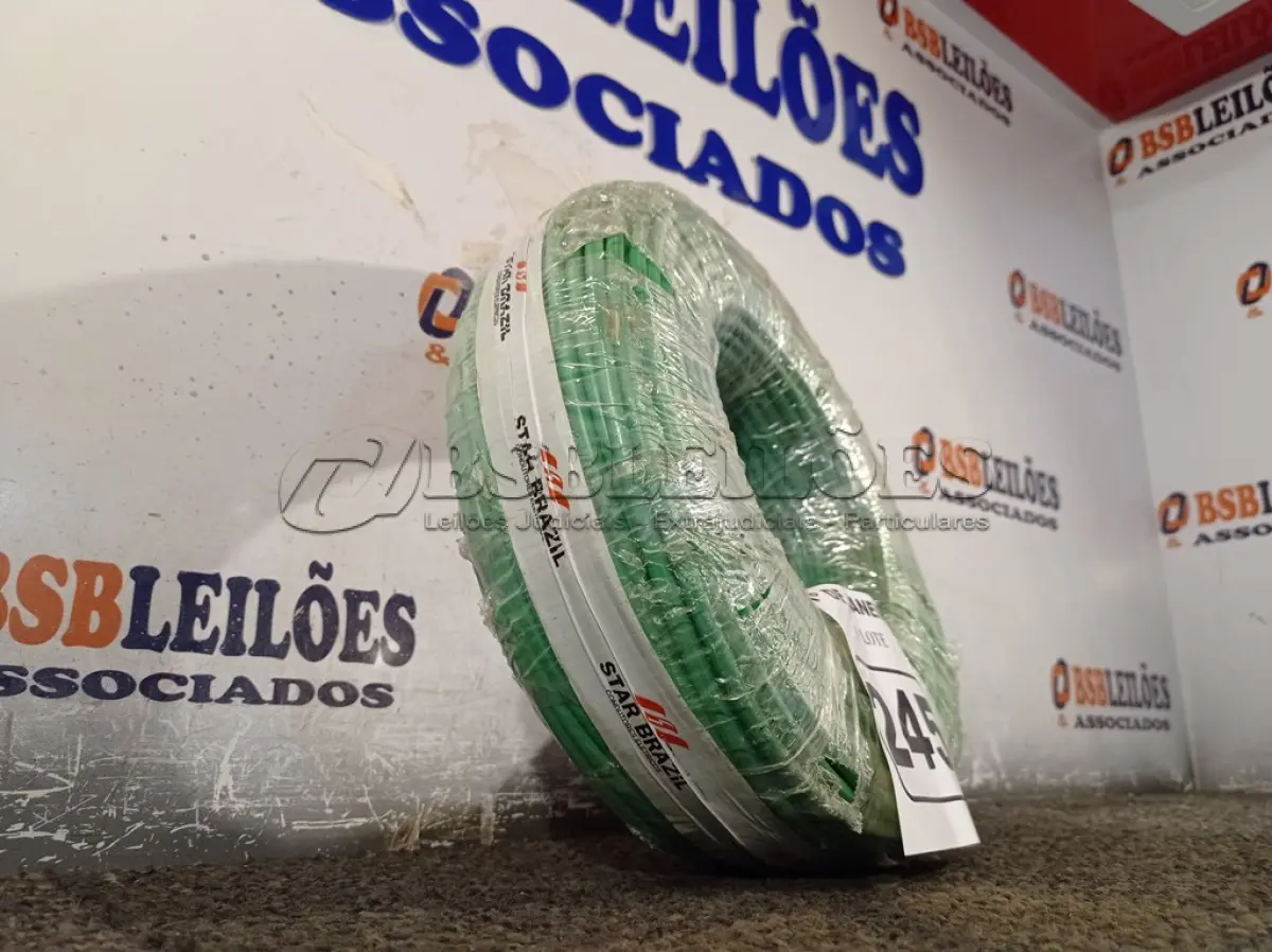 LOTE 245 - 01 ROLO DE CABO FLEXÍVEL 100M 1X10MM NA COR VERDE(NOVO). (NO ESTADO) ATENÇÃO! FAZER A VISITAÇÃO ANTES DE ARREMATAR, NÃO SABEMOS SE FUNCIONA. LEILÃO NÃO TEM GARANTIA E NEM DEVOLUÇÃO, SUJEITO A POSSÍVEIS AVARIAS VISÍVEIS/OCULTAS E/OU AUSÊNCIA DE COMPONENTES.
