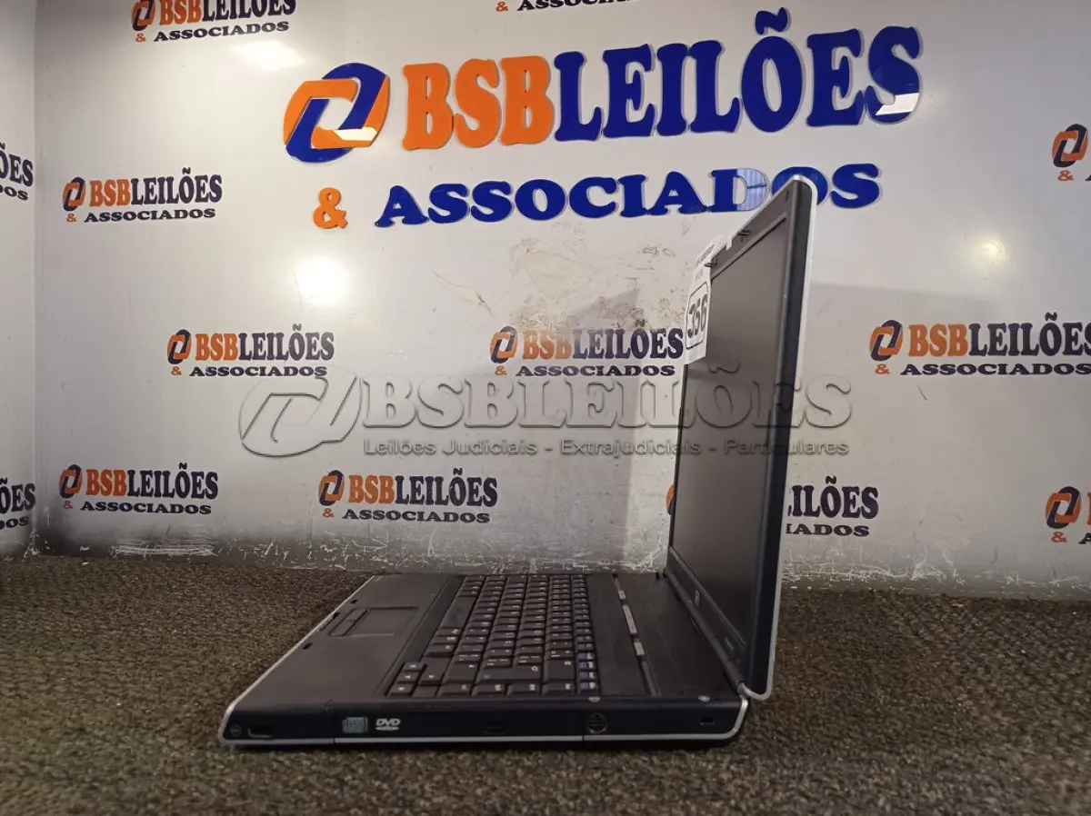 LOTE 356 - 01 NOTEBOOK MARCA HP. (NO ESTADO) ATENÇÃO! FAZER A VISITAÇÃO ANTES DE ARREMATAR, NÃO SABEMOS SE FUNCIONA. LEILÃO NÃO TEM GARANTIA E NEM DEVOLUÇÃO, SUJEITO A POSSÍVEIS AVARIAS VISÍVEIS/OCULTAS E/OU AUSÊNCIA DE COMPONENTES.