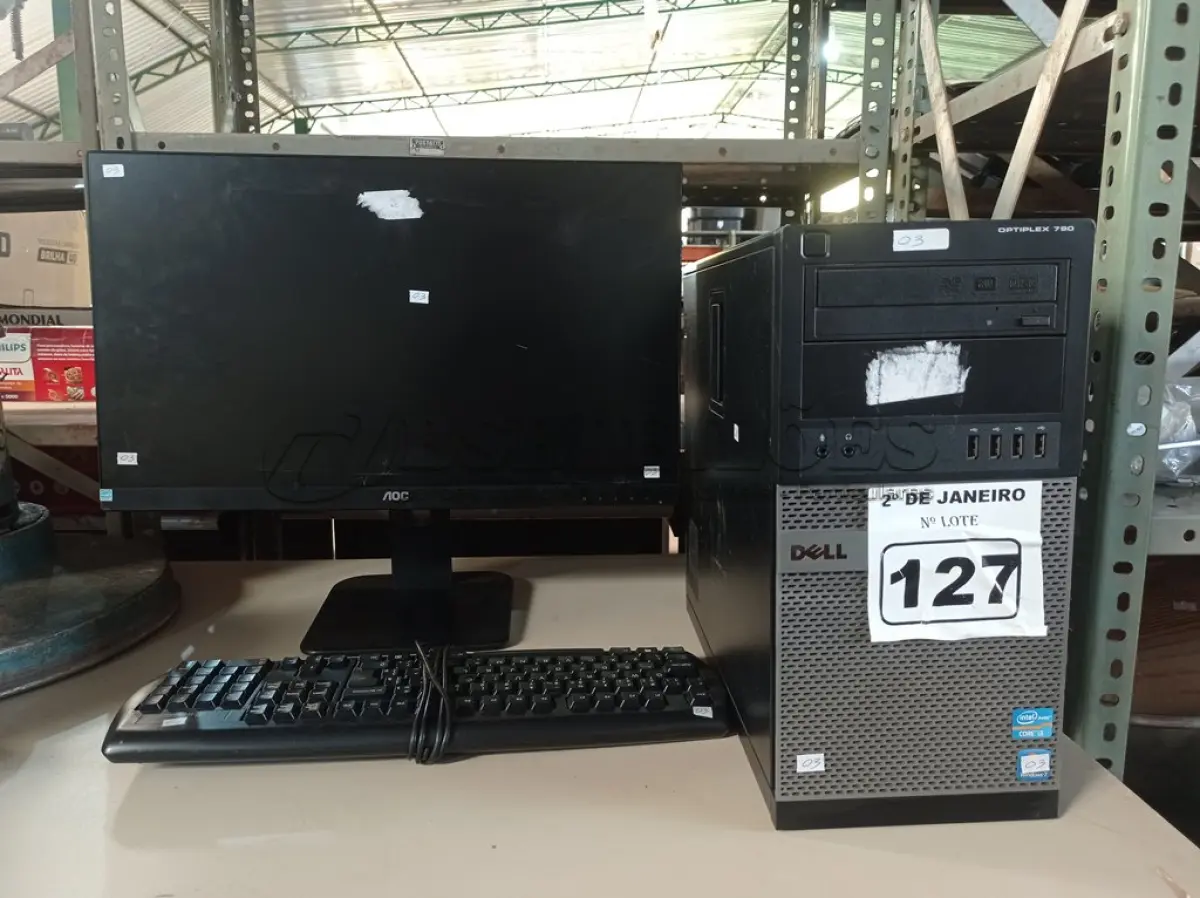 LOTE 127 - 01 CPU, 01 TECLADO E 01 MONITOR. (NO ESTADO) ATENÇÃO! FAZER A VISITAÇÃO ANTES DE ARREMATAR, NÃO SABEMOS SE FUNCIONA. LEILÃO NÃO TEM GARANTIA E NEM DEVOLUÇÃO, SUJEITO A POSSÍVEIS AVARIAS VISÍVEIS/OCULTAS E/OU AUSÊNCIA DE COMPONENTES.