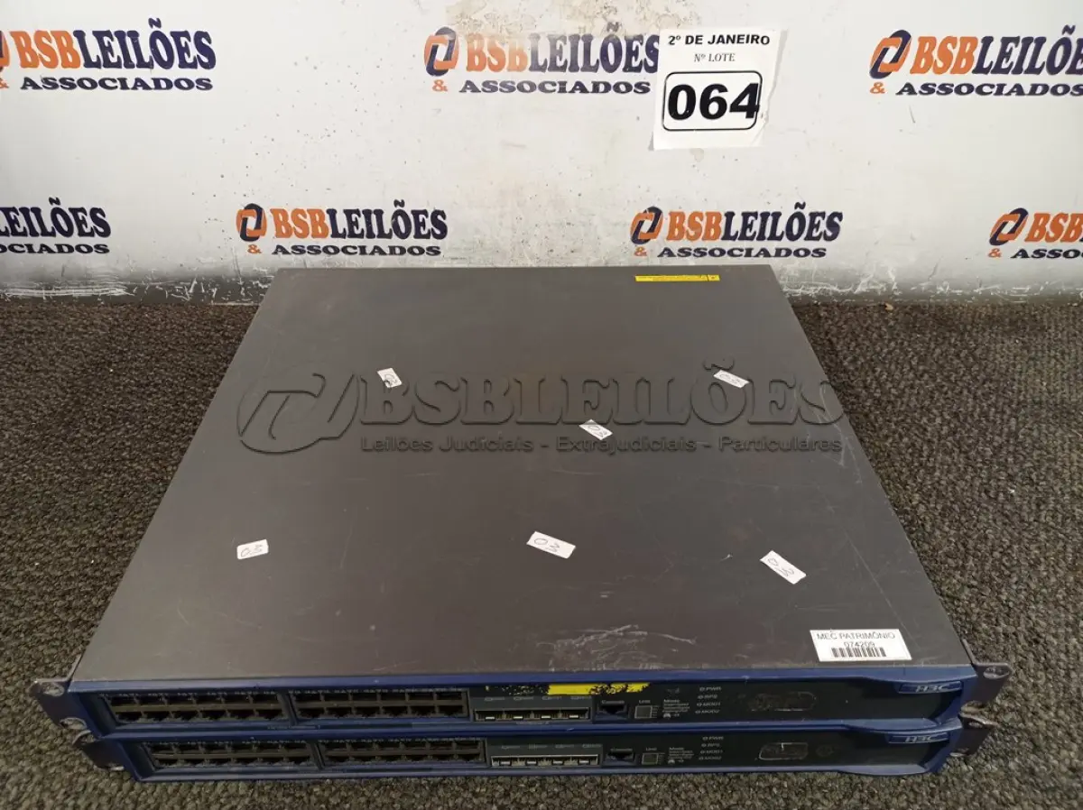 LOTE 064 - 02 SWITS. (NO ESTADO) ATENÇÃO! FAZER A VISITAÇÃO ANTES DE ARREMATAR, NÃO SABEMOS SE FUNCIONA. LEILÃO NÃO TEM GARANTIA E NEM DEVOLUÇÃO, SUJEITO A POSSÍVEIS AVARIAS VISÍVEIS/OCULTAS E/OU AUSÊNCIA DE COMPONENTES.