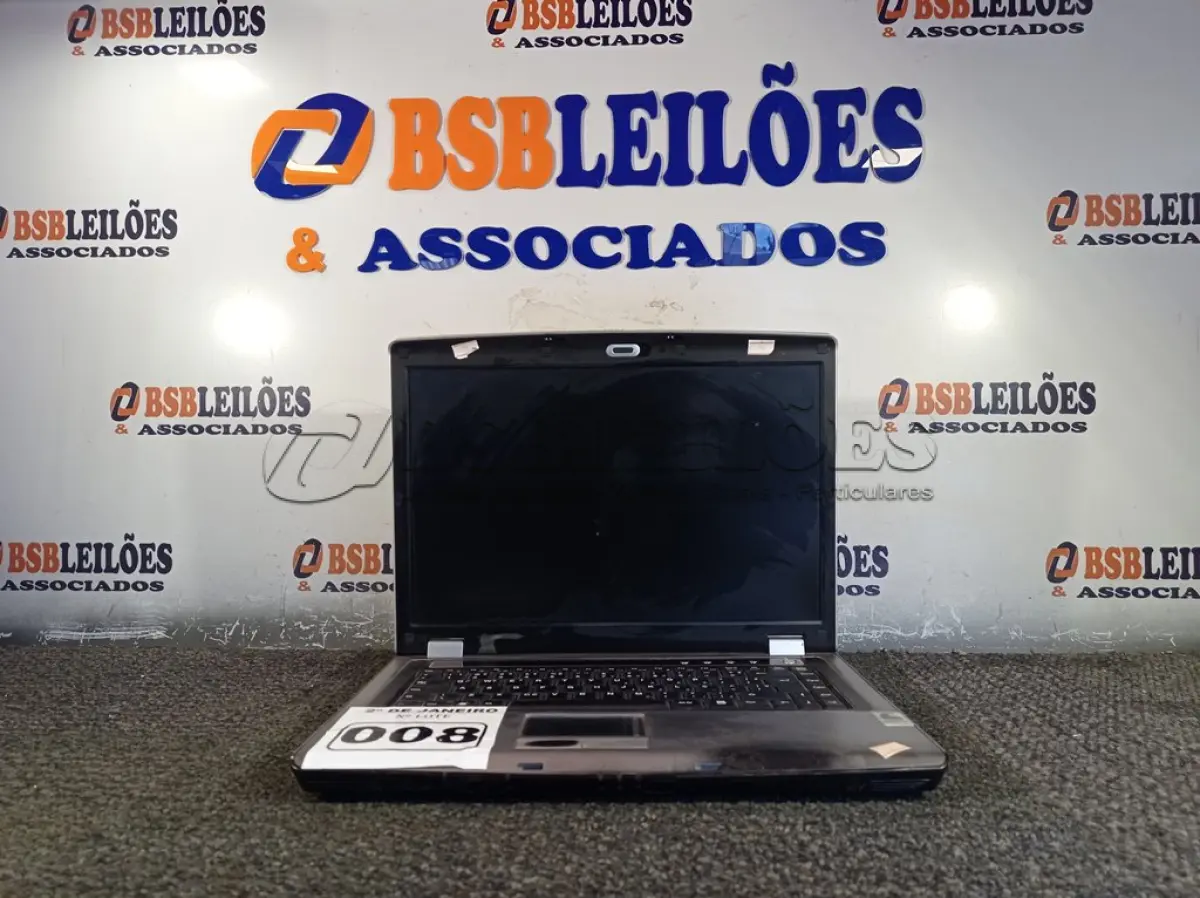LOTE 008 - 01 NOTEBOOK. (NO ESTADO) ATENÇÃO! FAZER A VISITAÇÃO ANTES DE ARREMATAR, NÃO SABEMOS SE FUNCIONA. LEILÃO NÃO TEM GARANTIA E NEM DEVOLUÇÃO, SUJEITO A POSSÍVEIS AVARIAS VISÍVEIS/OCULTAS E/OU AUSÊNCIA DE COMPONENTES.