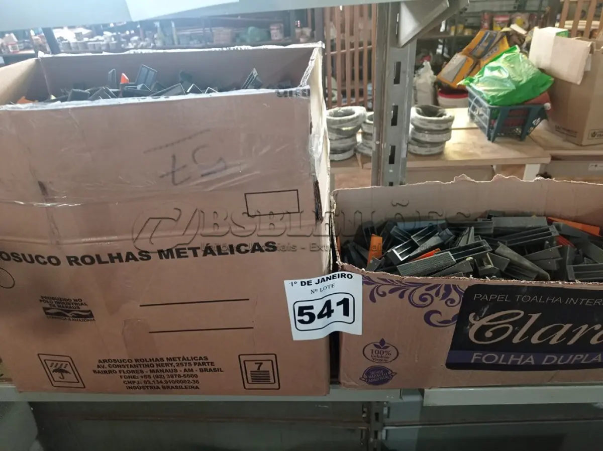 LOTE 541 - 01 LOTE COM VÁRIAS CUNHAS PARA ASSENTAMENTO DE PISOS. (NO ESTADO) ATENÇÃO! FAZER A VISITAÇÃO ANTES DE ARREMATAR, NÃO SABEMOS SE FUNCIONA. LEILÃO NÃO TEM GARANTIA E NEM DEVOLUÇÃO, SUJEITO A POSSÍVEIS AVARIAS VISÍVEIS/OCULTAS E/OU AUSÊNCIA DE COMPONENTES.