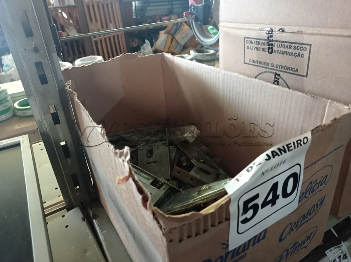 LOTE 540 - 01 LOTE COM VÁRIAS FECHADURAS MARCAS E MODELOS DIVERSOS. (NO ESTADO) ATENÇÃO! FAZER A VISITAÇÃO ANTES DE ARREMATAR, NÃO SABEMOS SE FUNCIONA. LEILÃO NÃO TEM GARANTIA E NEM DEVOLUÇÃO, SUJEITO A POSSÍVEIS AVARIAS VISÍVEIS/OCULTAS E/OU AUSÊNCIA DE COMPONENTES.