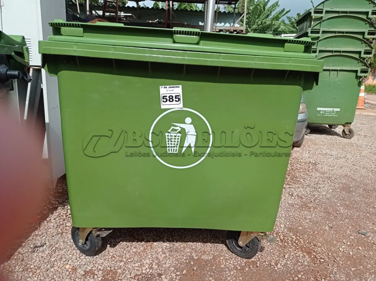 LOTE 511 - 01 CONTÊINER HDPE EN840 660L.  (NO ESTADO) ATENÇÃO! FAZER A VISITAÇÃO ANTES DE ARREMATAR, NÃO SABEMOS SE FUNCIONA. LEILÃO NÃO TEM GARANTIA E NEM DEVOLUÇÃO, SUJEITO A POSSÍVEIS AVARIAS VISÍVEIS/OCULTAS E/OU AUSÊNCIA DE COMPONENTES.