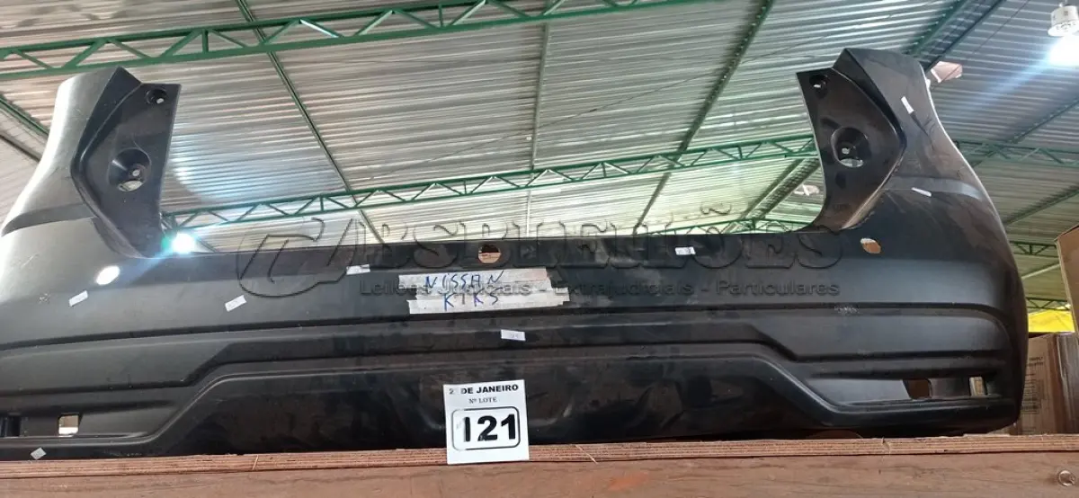 LOTE 121 - 01 PARA-CHOQUE DE CAMIONETE NISSAN. (NO ESTADO) ATENÇÃO! FAZER A VISITAÇÃO ANTES DE ARREMATAR, NÃO SABEMOS SE FUNCIONA. LEILÃO NÃO TEM GARANTIA E NEM DEVOLUÇÃO, SUJEITO A POSSÍVEIS AVARIAS VISÍVEIS/OCULTAS E/OU AUSÊNCIA DE COMPONENTES.